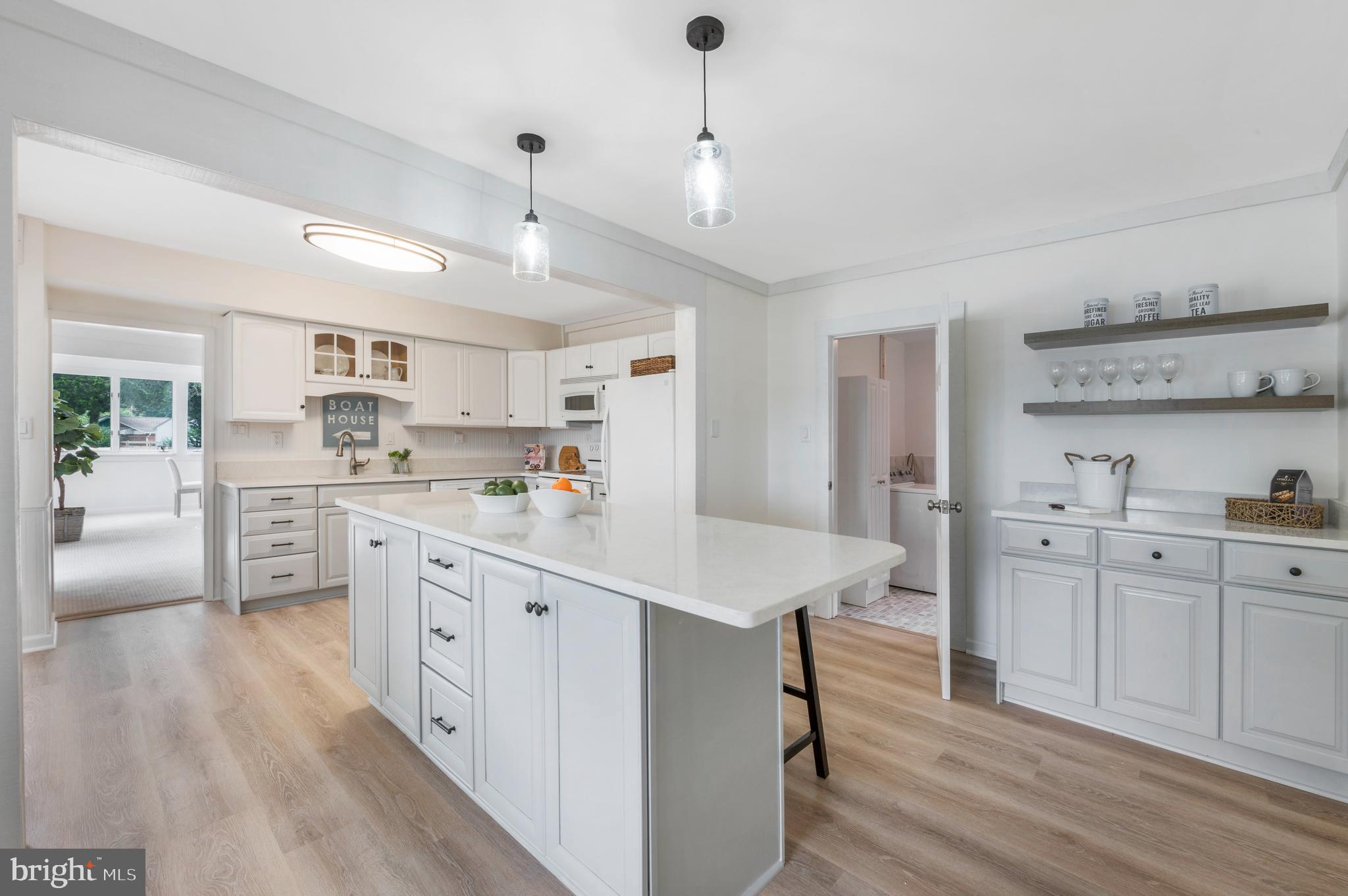 EDGEWATER - Residential