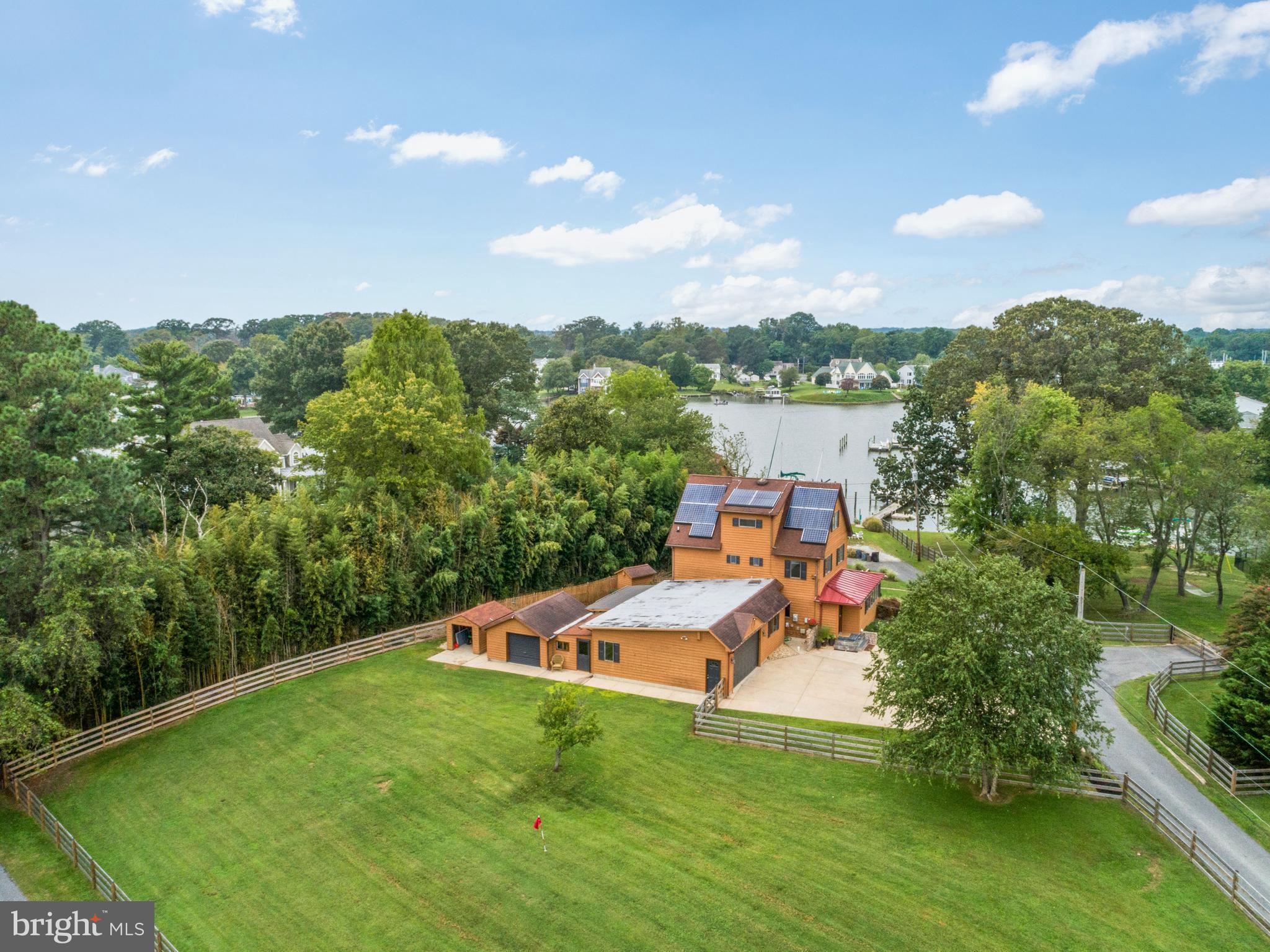 EDGEWATER - Residential