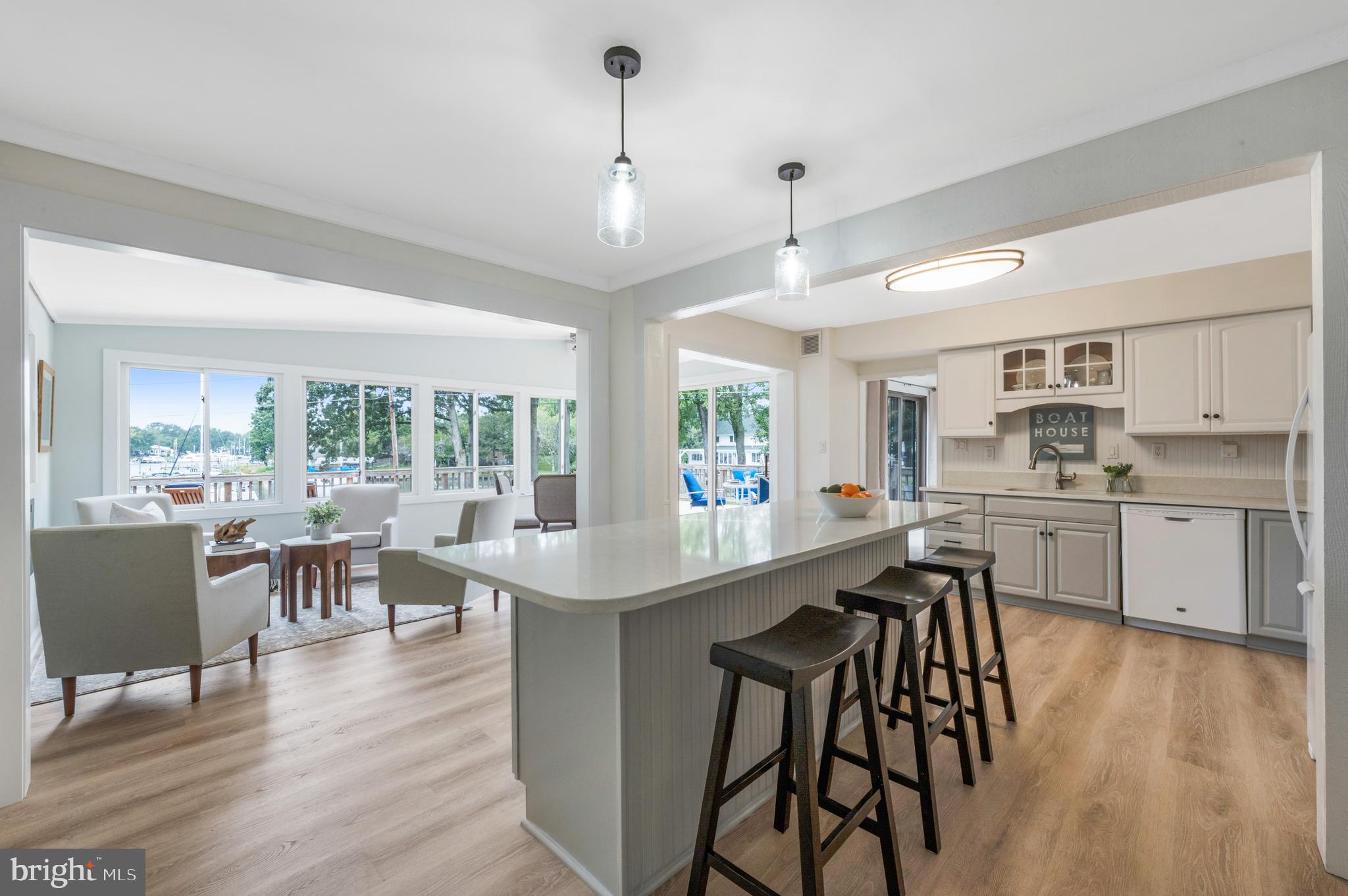 EDGEWATER - Residential