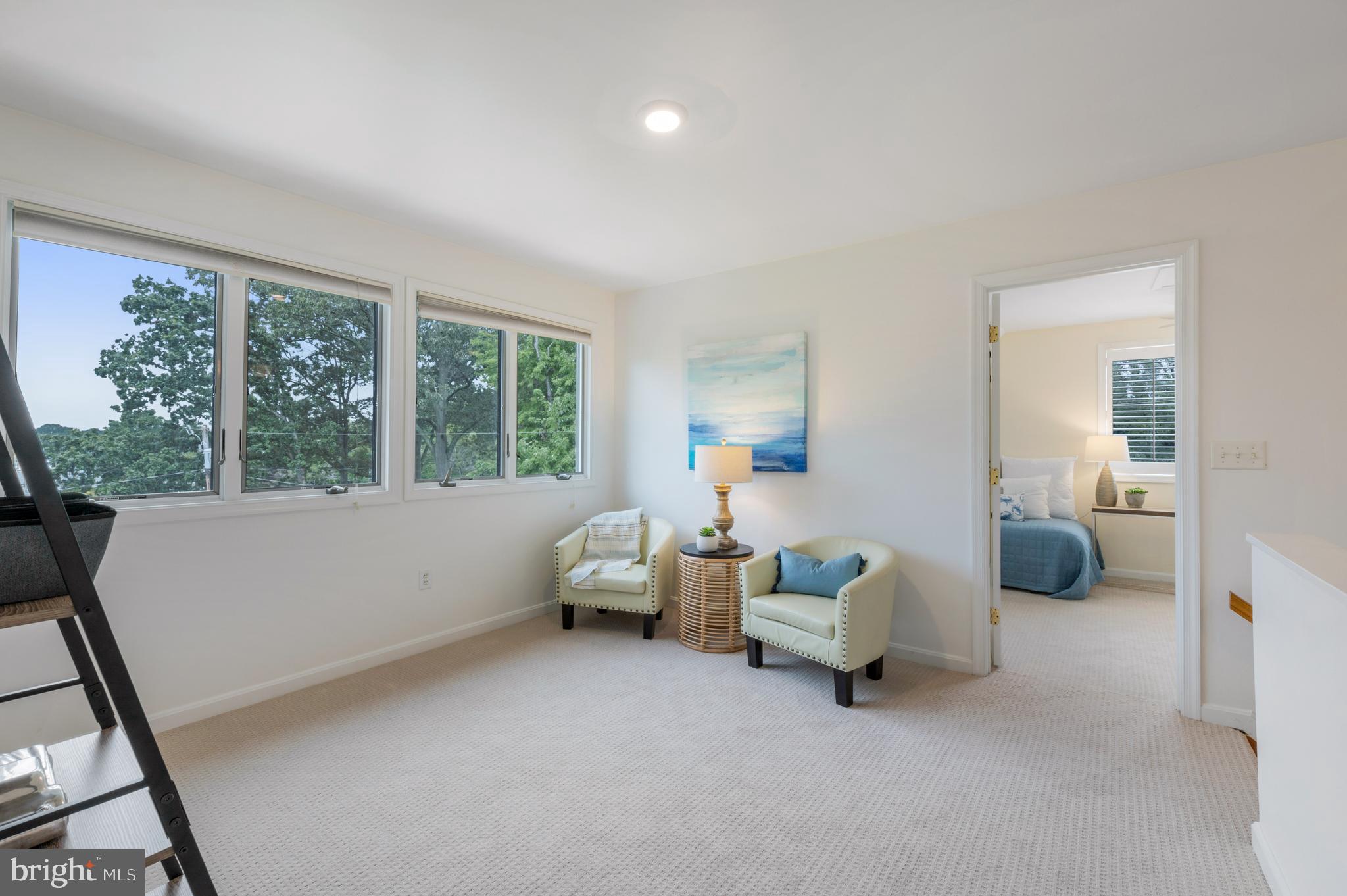 EDGEWATER - Residential