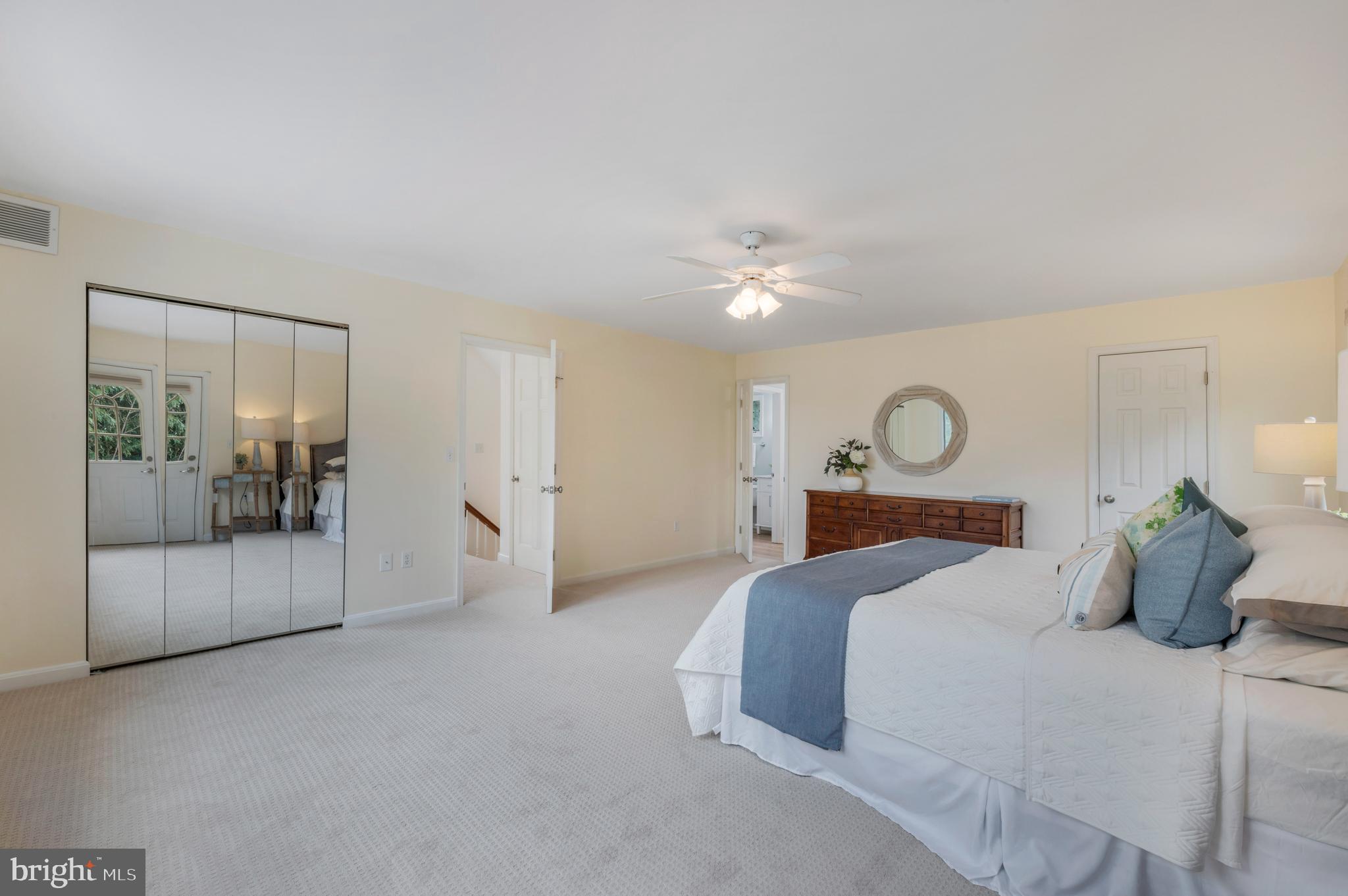 EDGEWATER - Residential