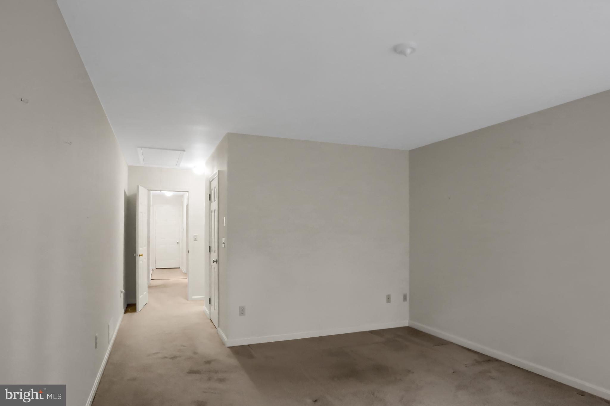 CAMBRIDGE COMMONS - Residential