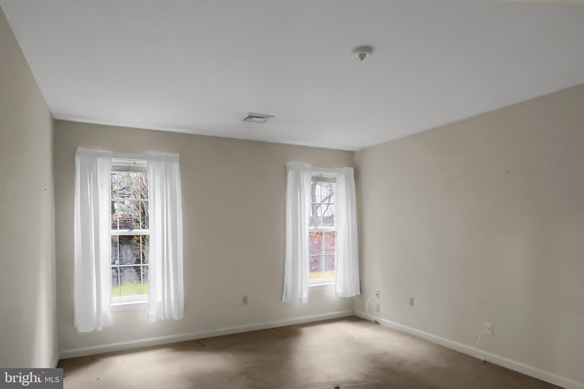 CAMBRIDGE COMMONS - Residential