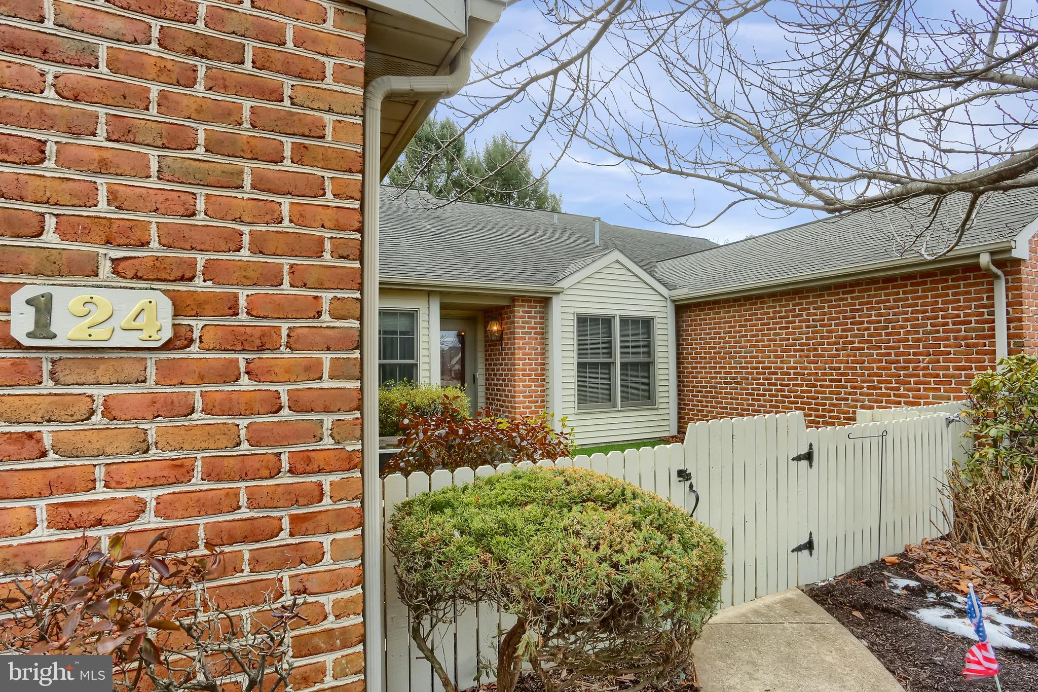 CAMBRIDGE COMMONS - Residential