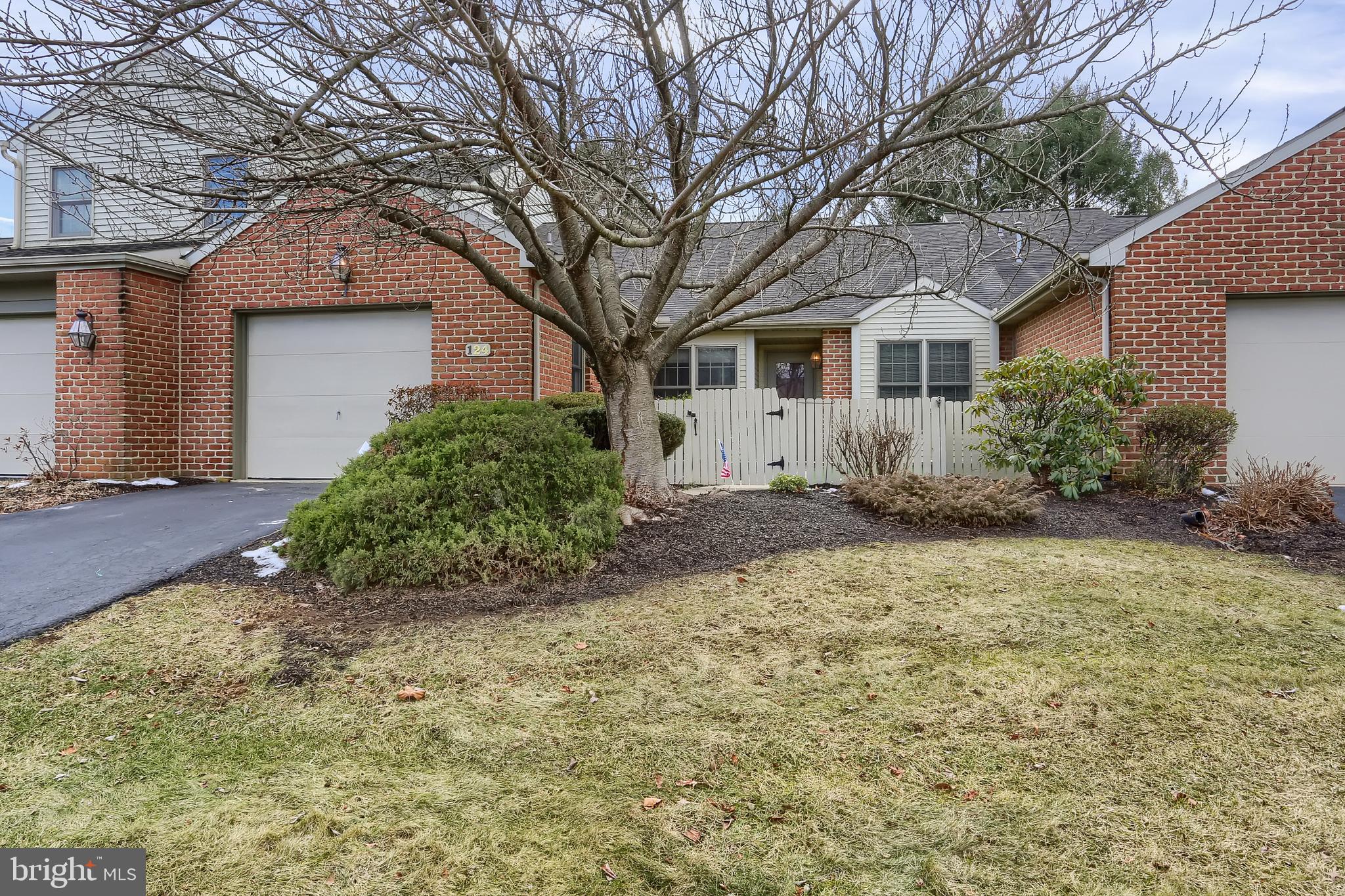 CAMBRIDGE COMMONS - Residential