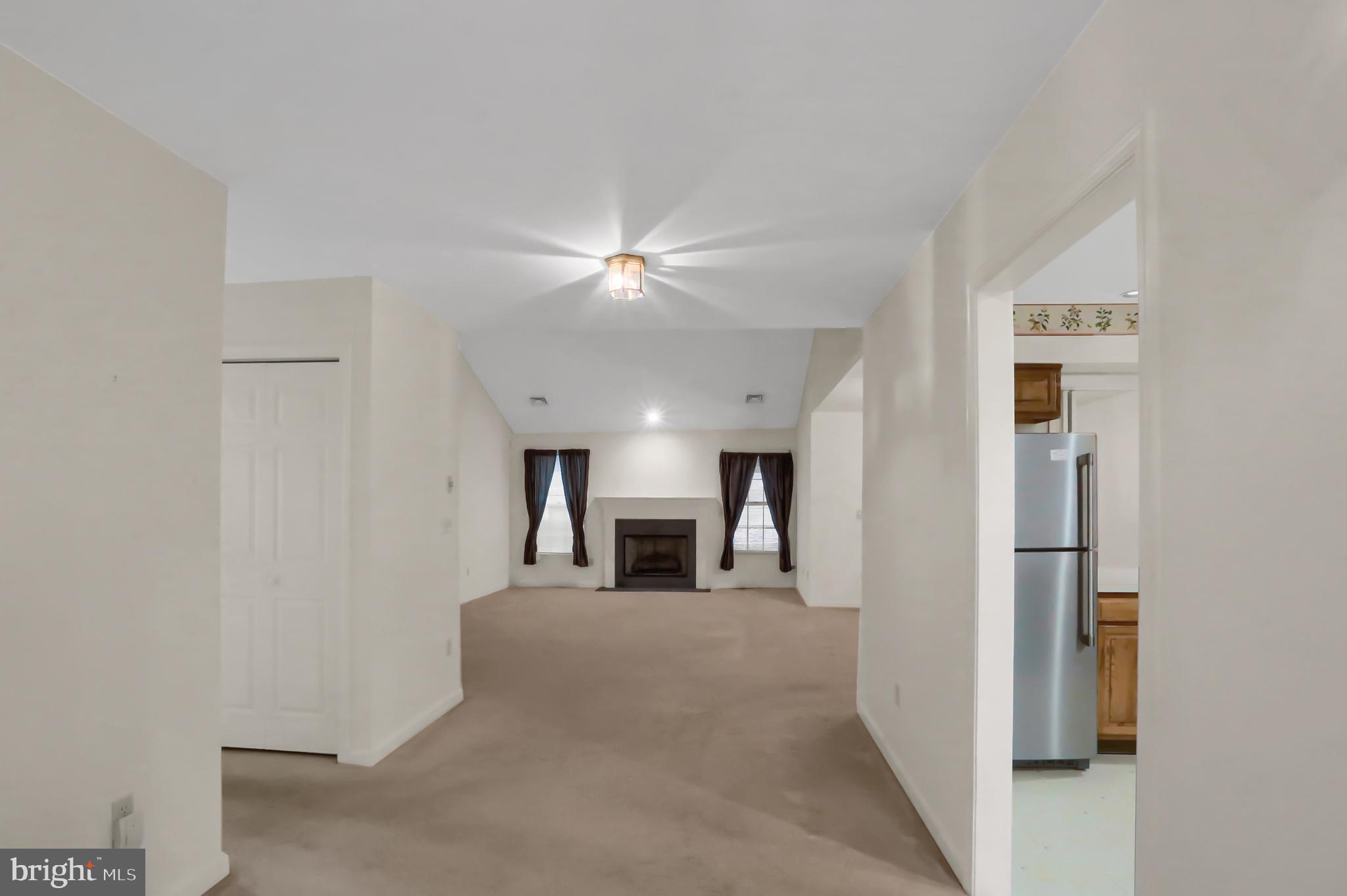 CAMBRIDGE COMMONS - Residential