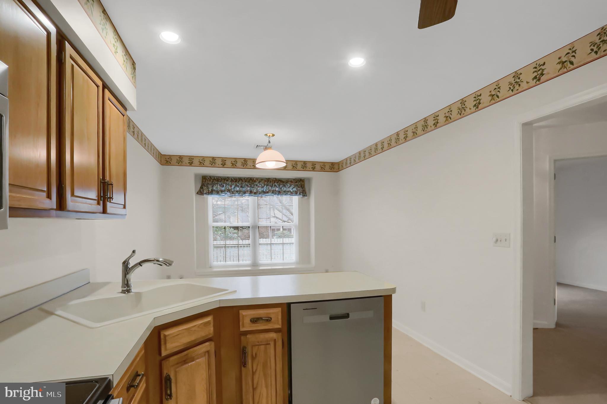 CAMBRIDGE COMMONS - Residential