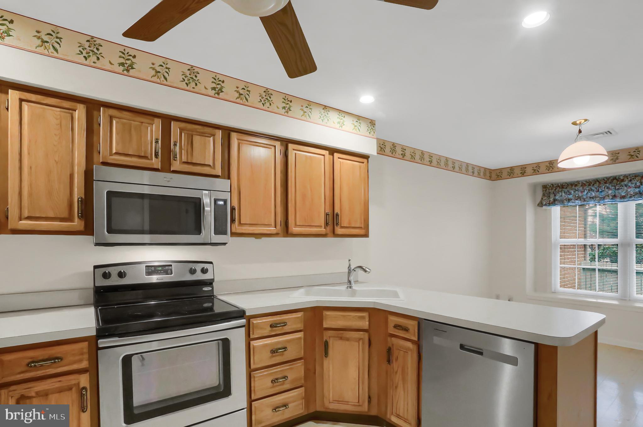 CAMBRIDGE COMMONS - Residential