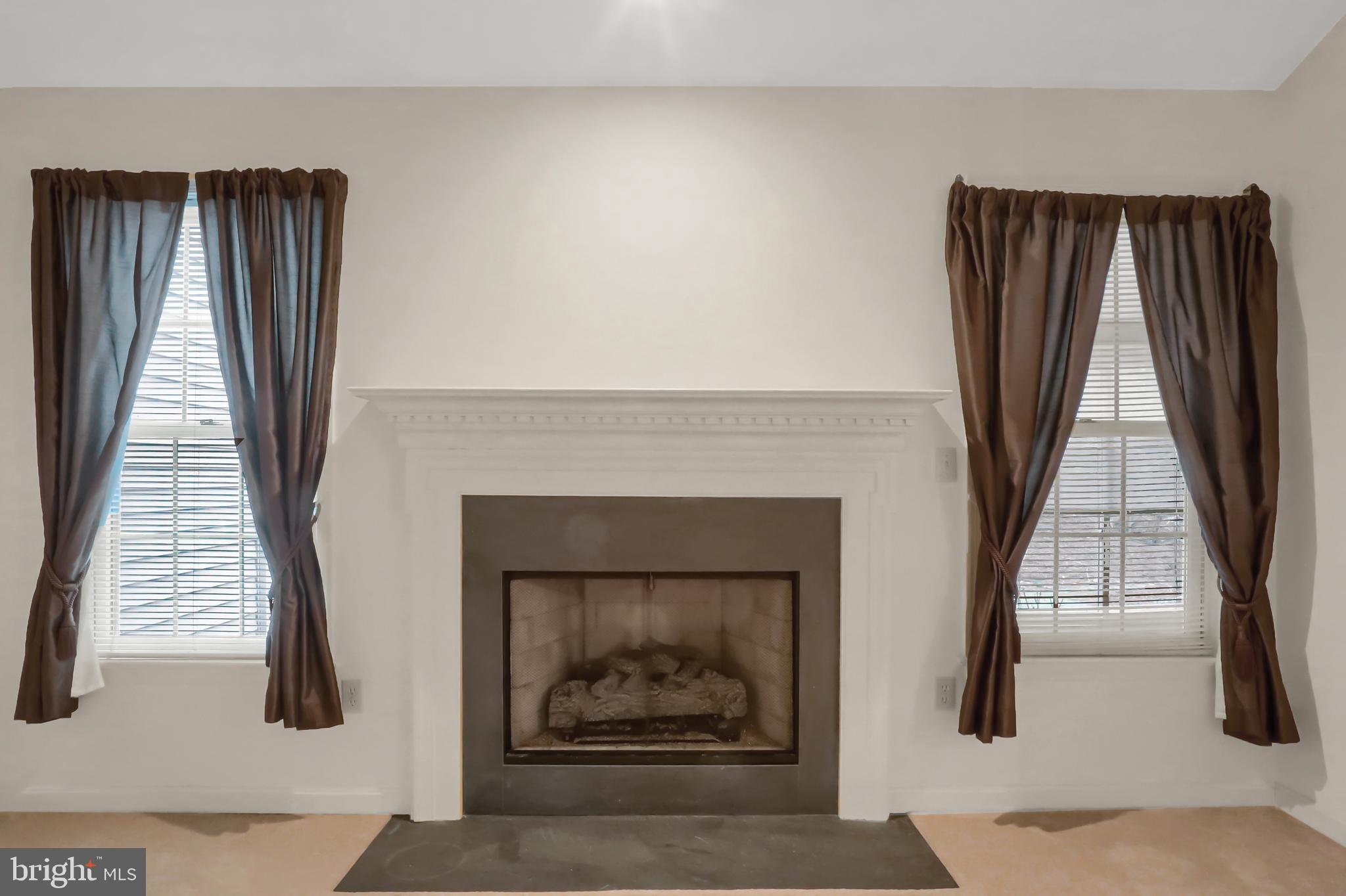 CAMBRIDGE COMMONS - Residential