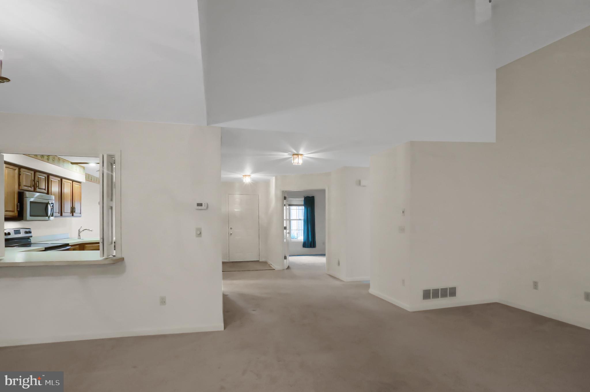 CAMBRIDGE COMMONS - Residential