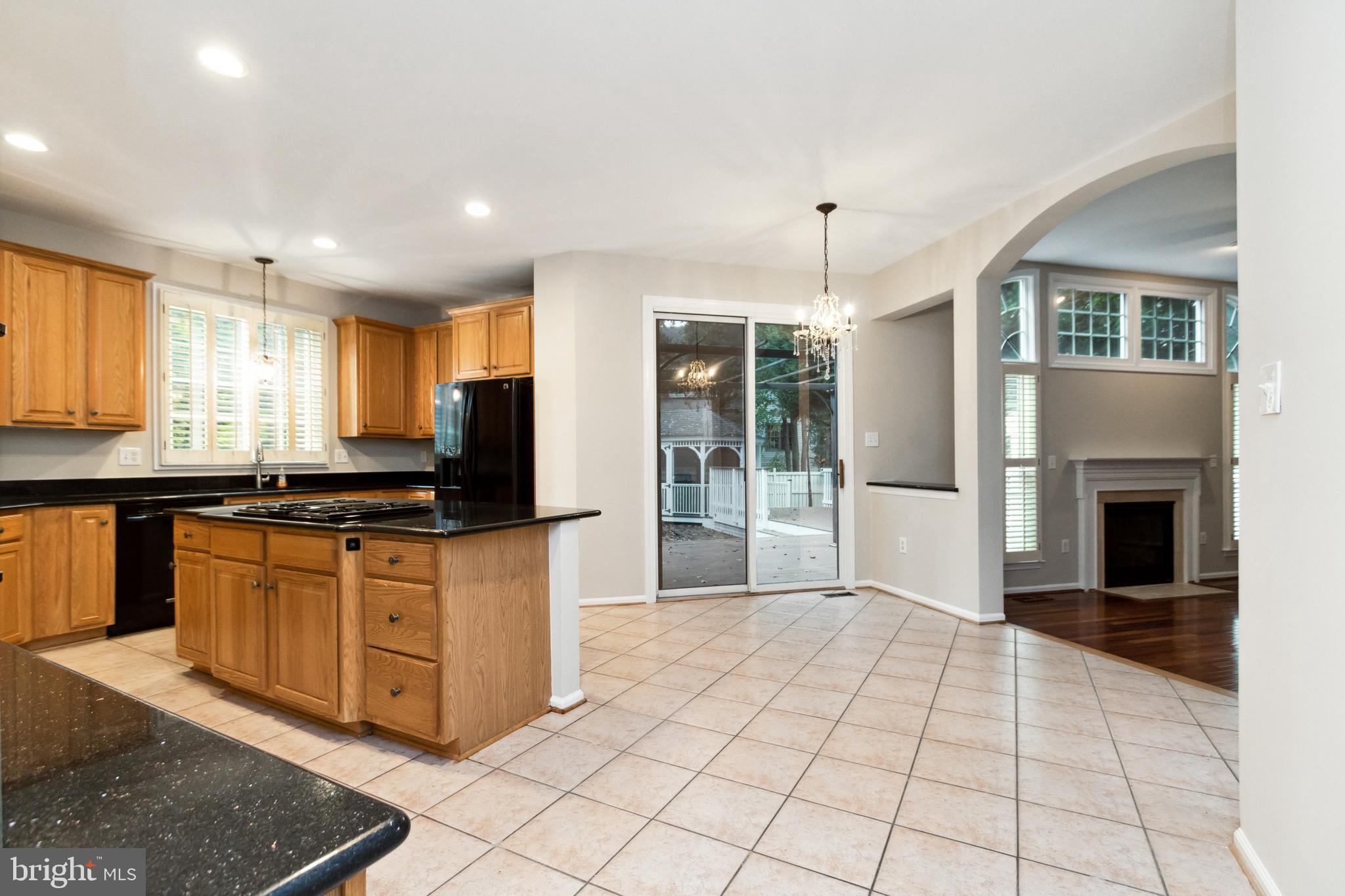 EDGEMOORE MANOR - Residential