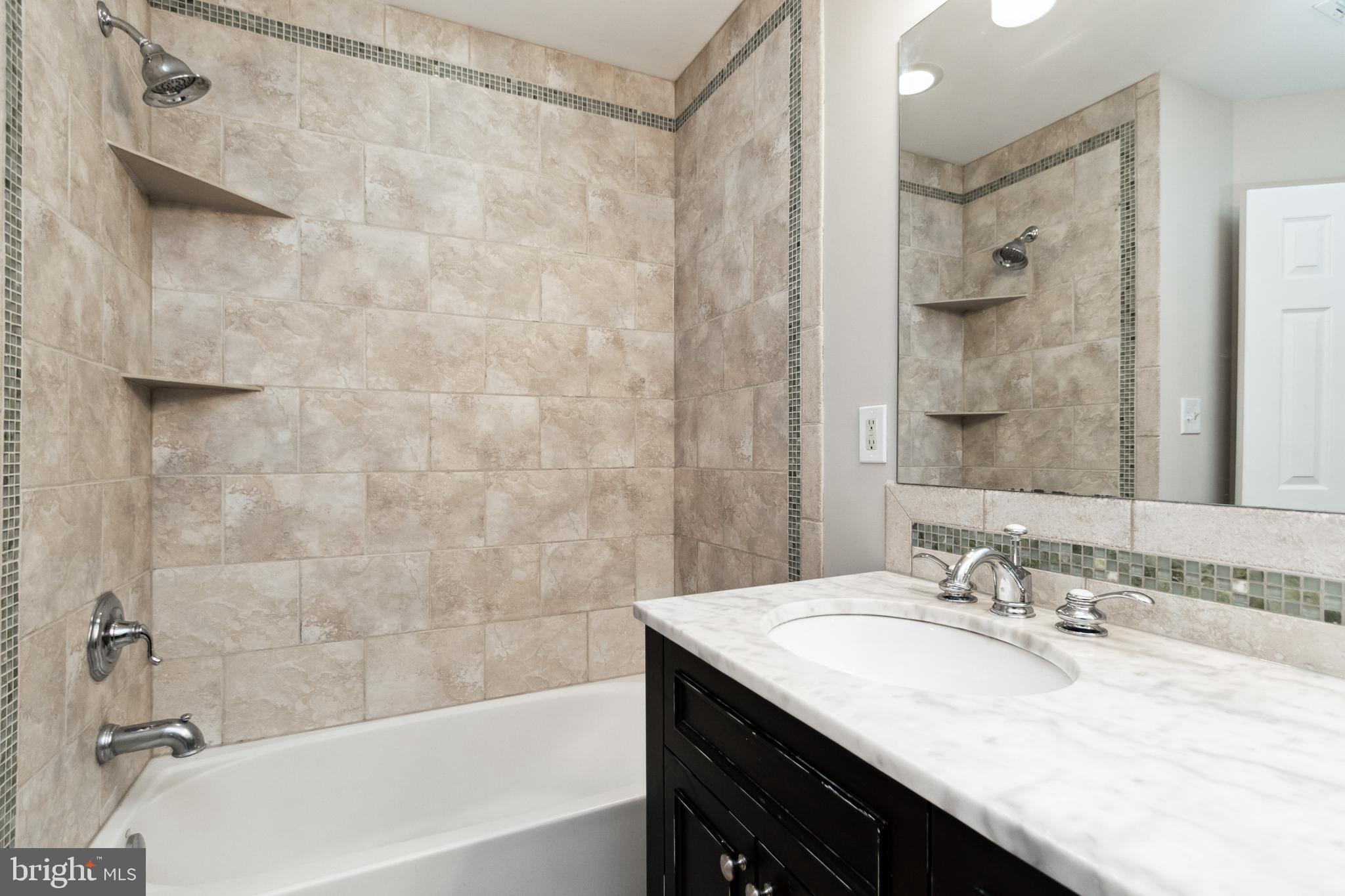 EDGEMOORE MANOR - Residential