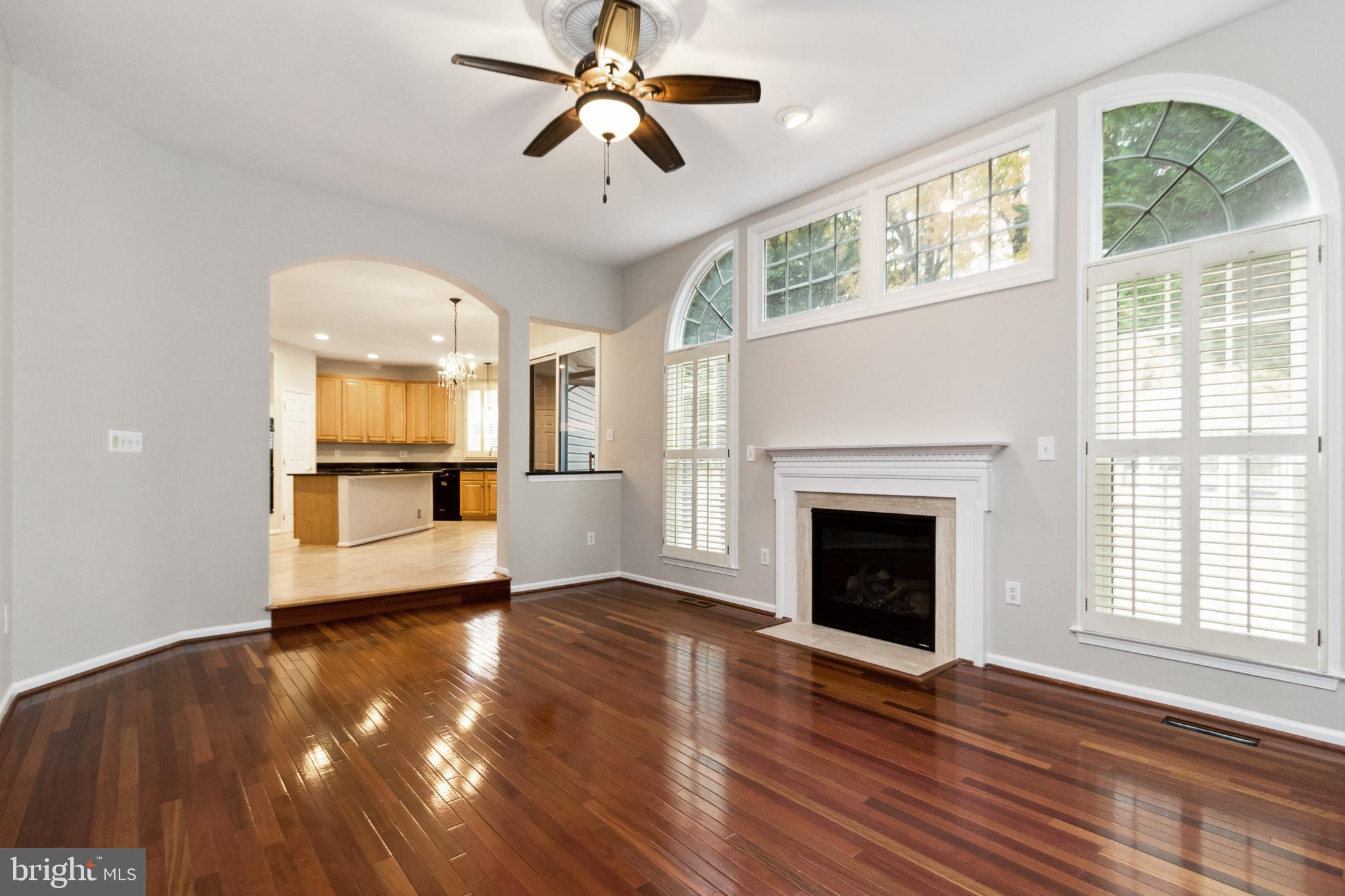 EDGEMOORE MANOR - Residential