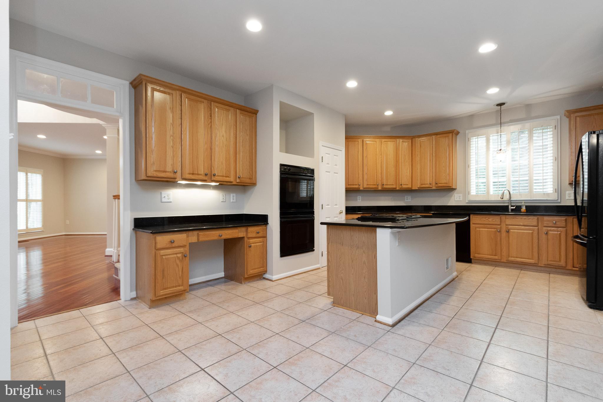 EDGEMOORE MANOR - Residential