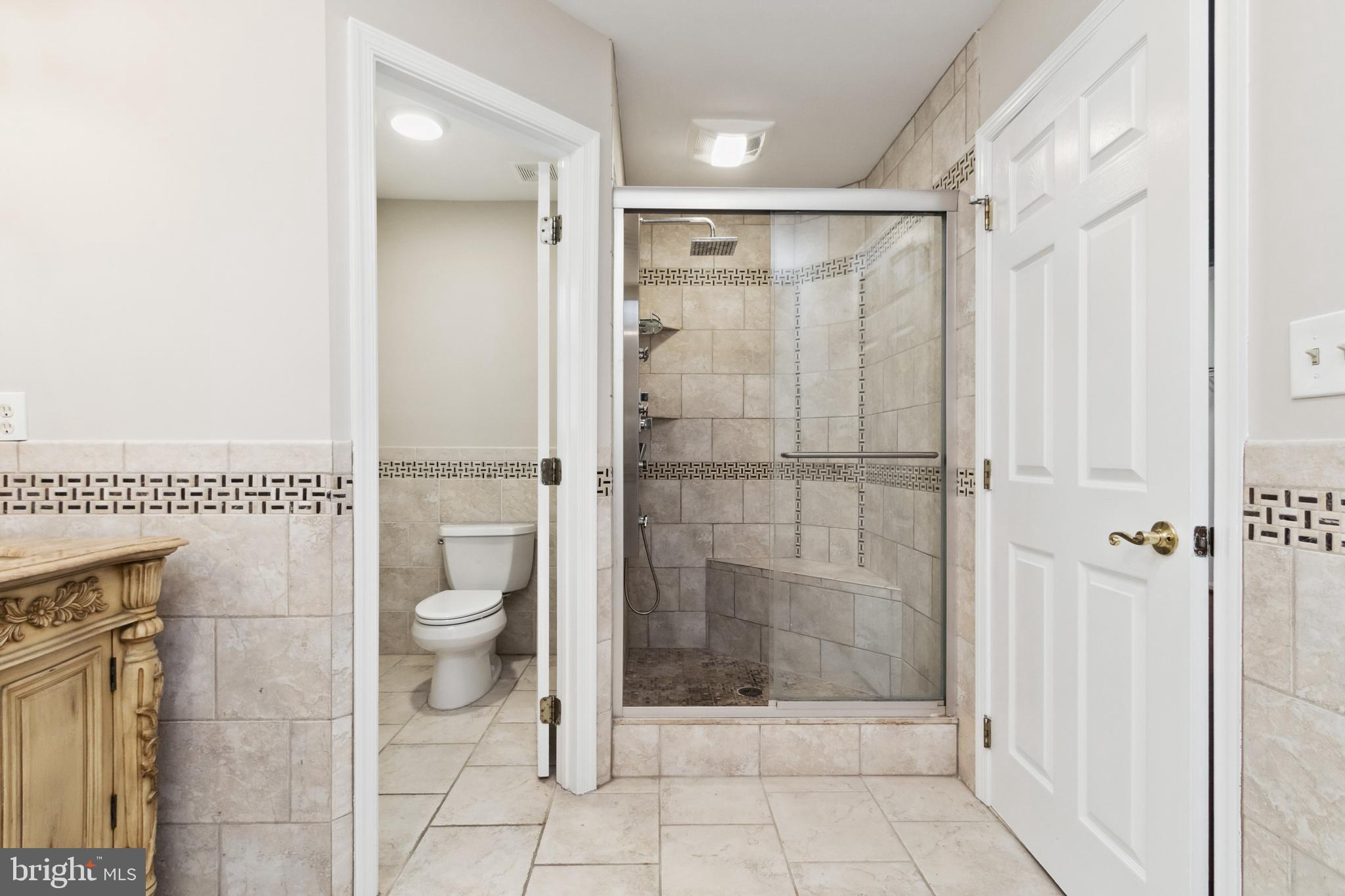 EDGEMOORE MANOR - Residential