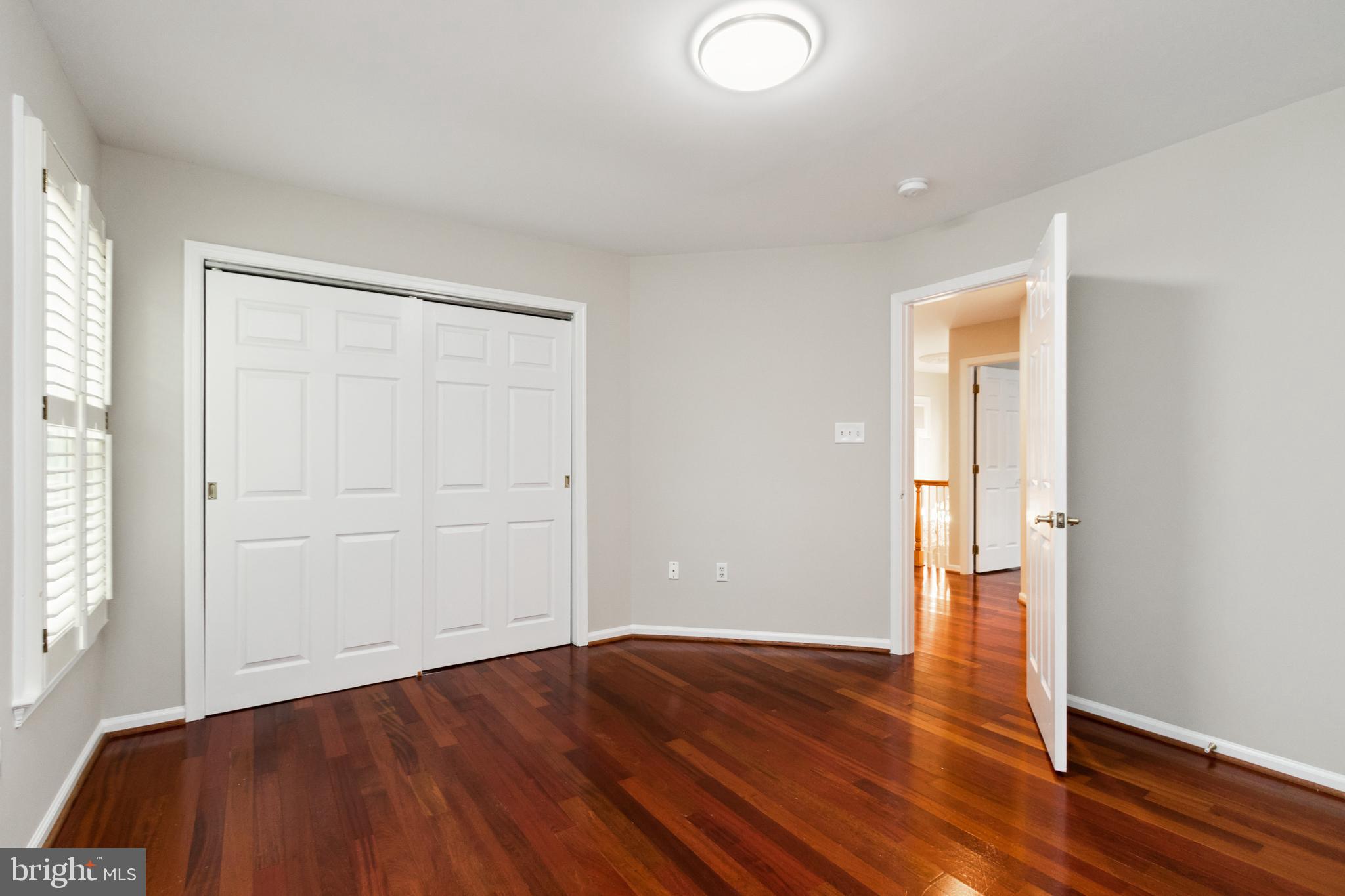 EDGEMOORE MANOR - Residential