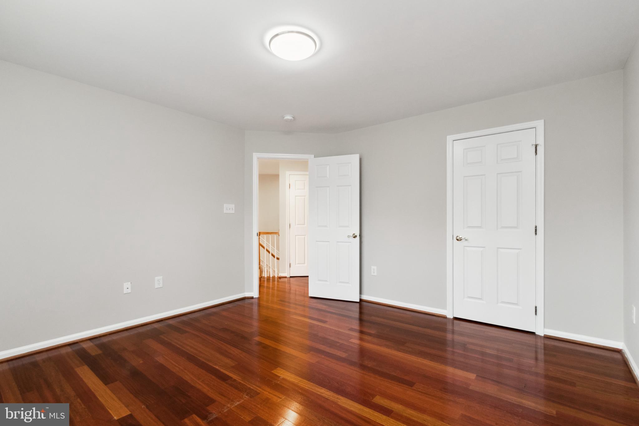 EDGEMOORE MANOR - Residential