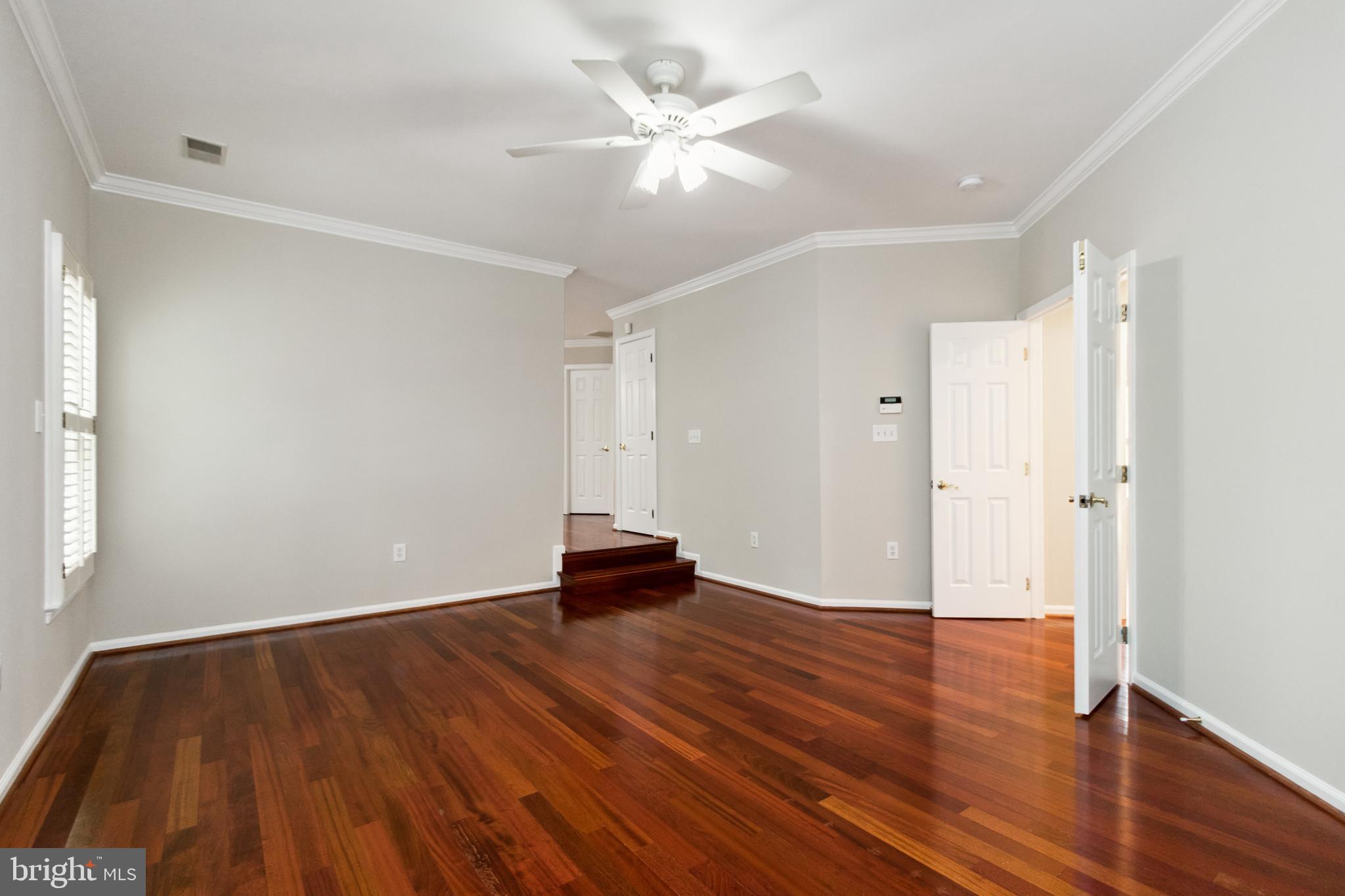 EDGEMOORE MANOR - Residential