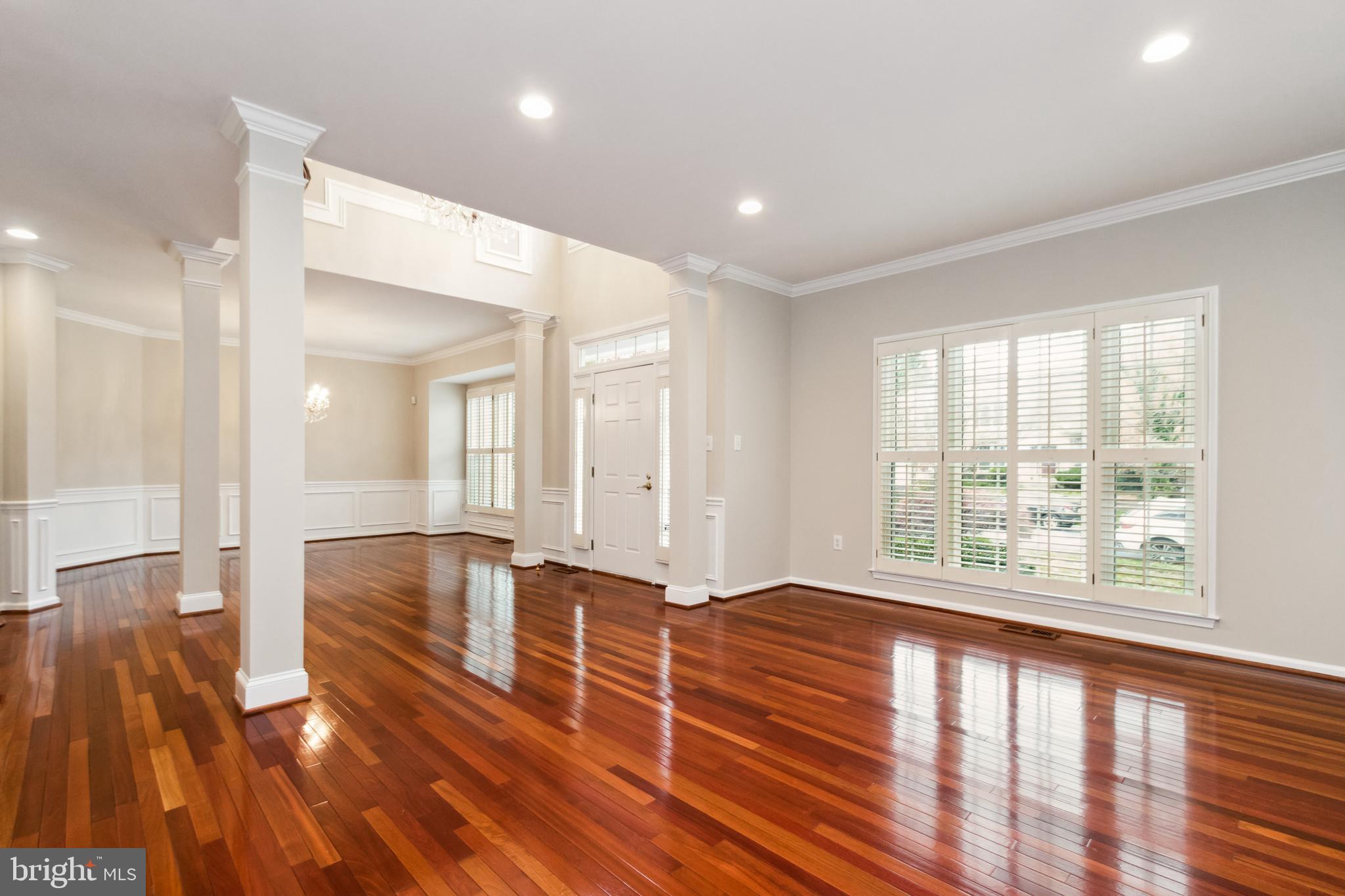 EDGEMOORE MANOR - Residential