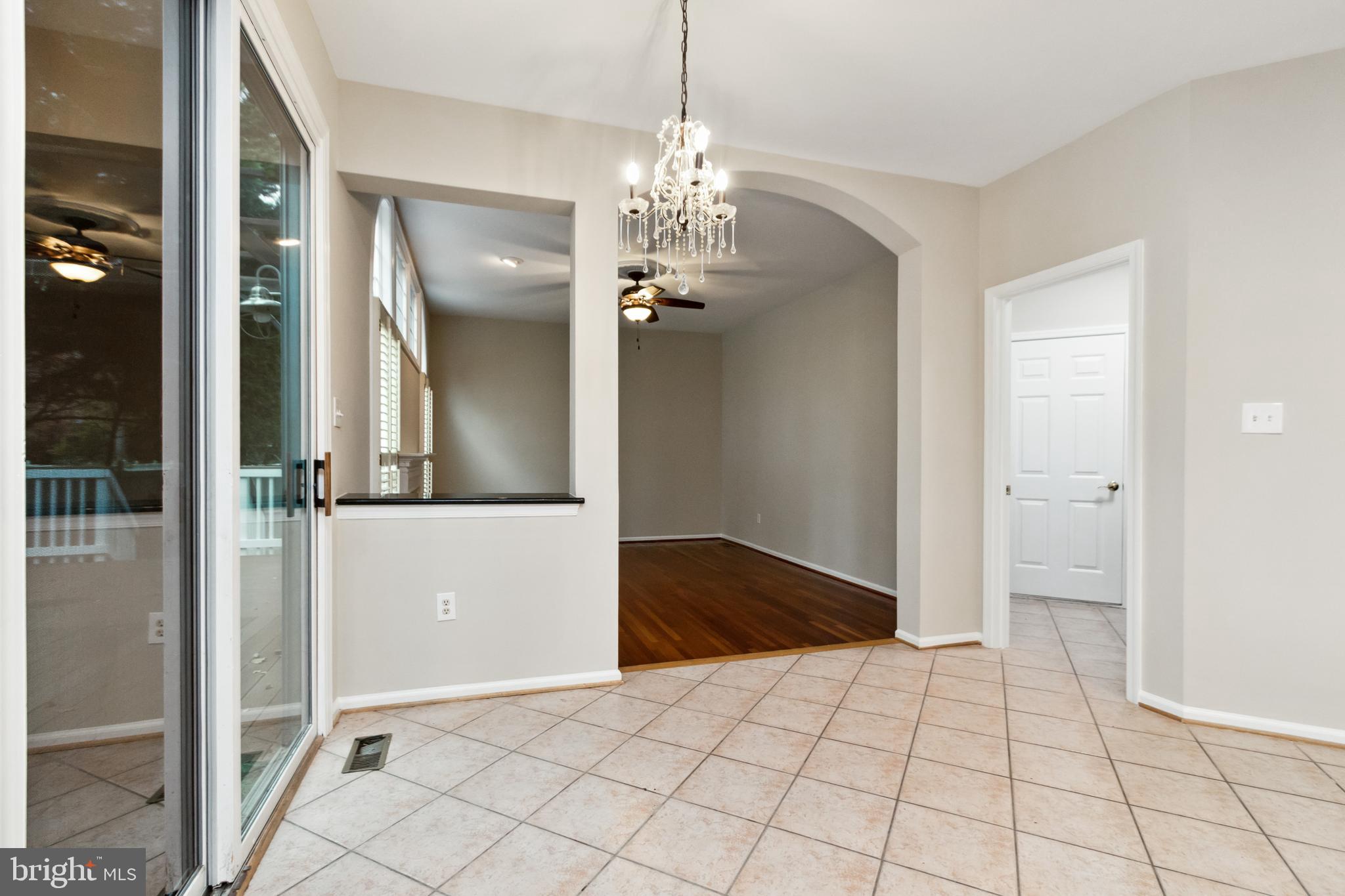 EDGEMOORE MANOR - Residential