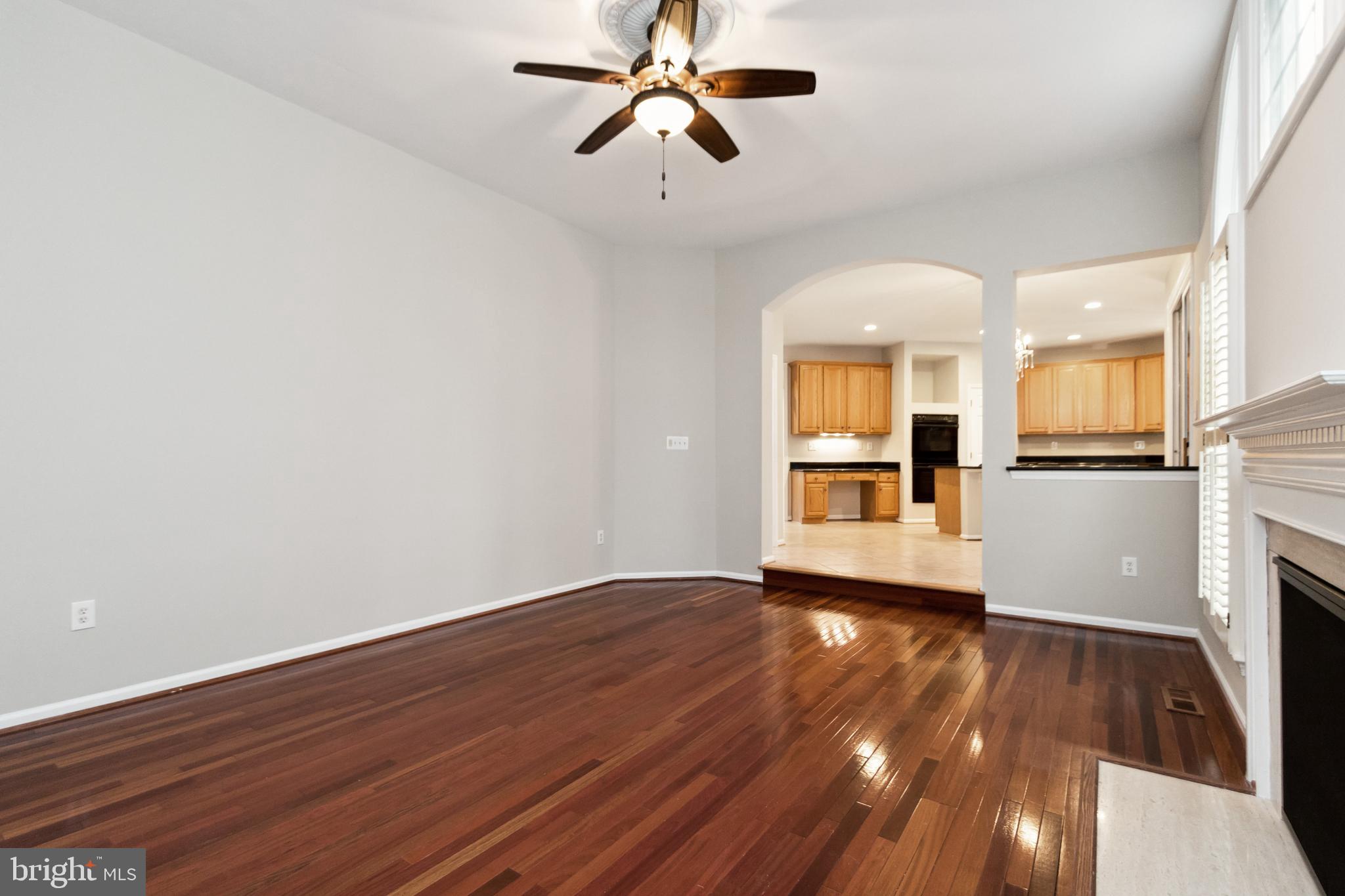 EDGEMOORE MANOR - Residential