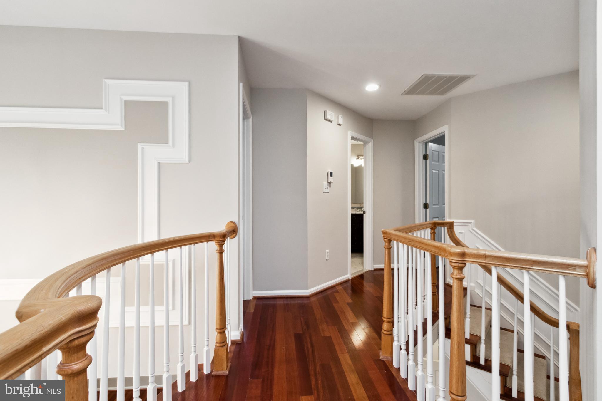 EDGEMOORE MANOR - Residential