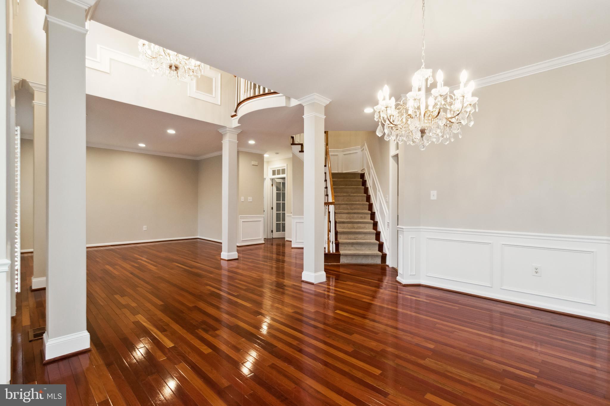 EDGEMOORE MANOR - Residential