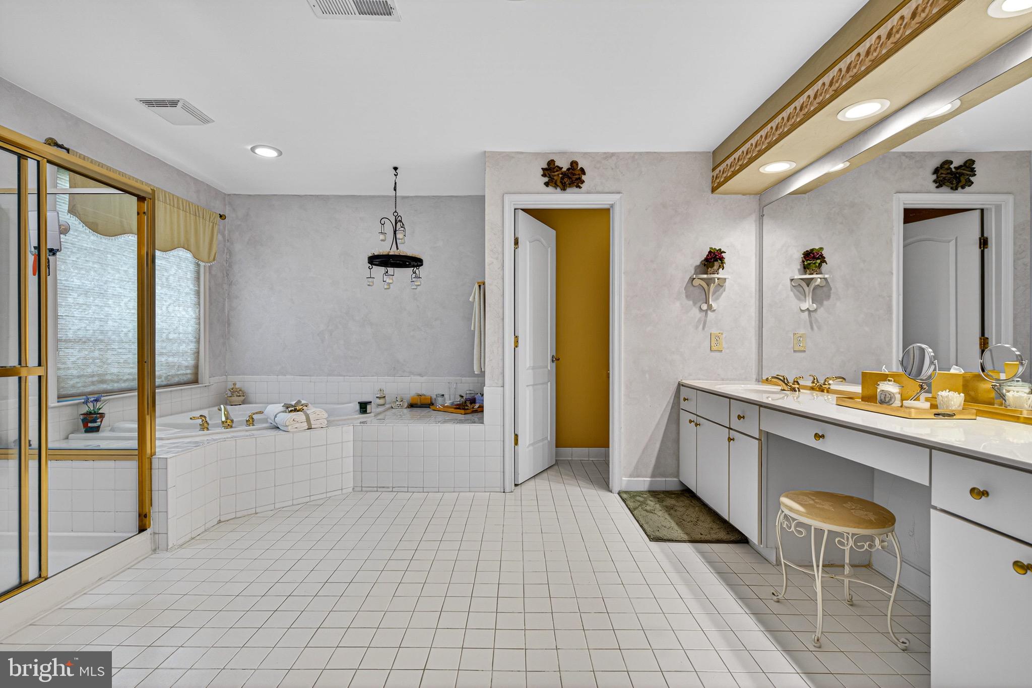 VINEYARD OAK NORTH - Residential