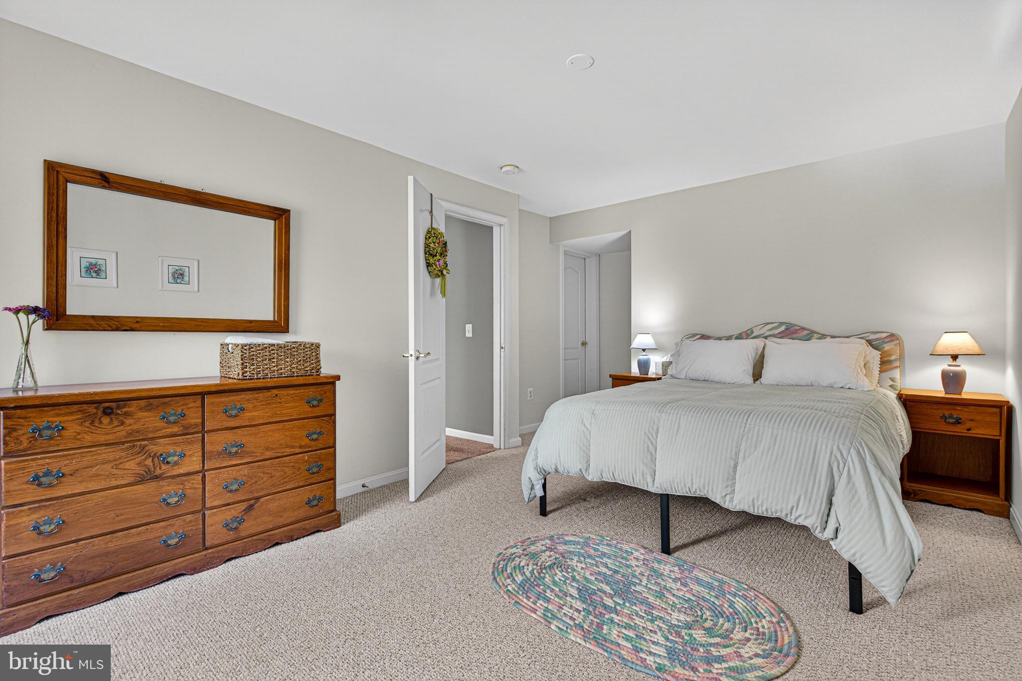 VINEYARD OAK NORTH - Residential