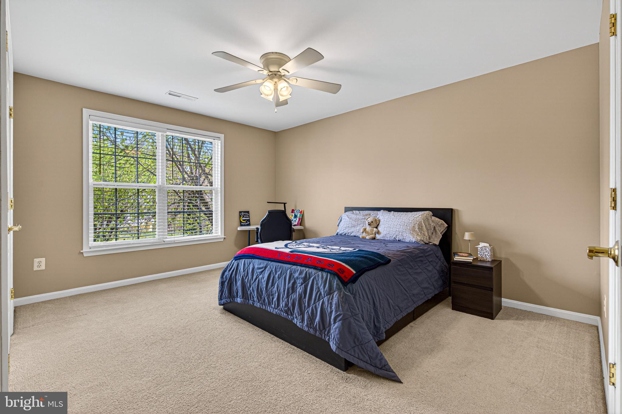 VINEYARD OAK NORTH - Residential