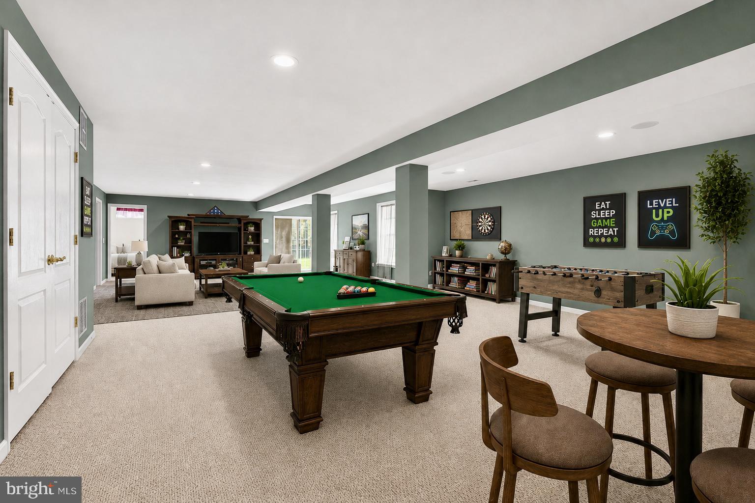 VINEYARD OAK NORTH - Residential