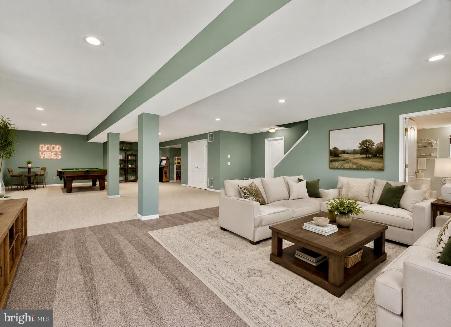 VINEYARD OAK NORTH - Residential