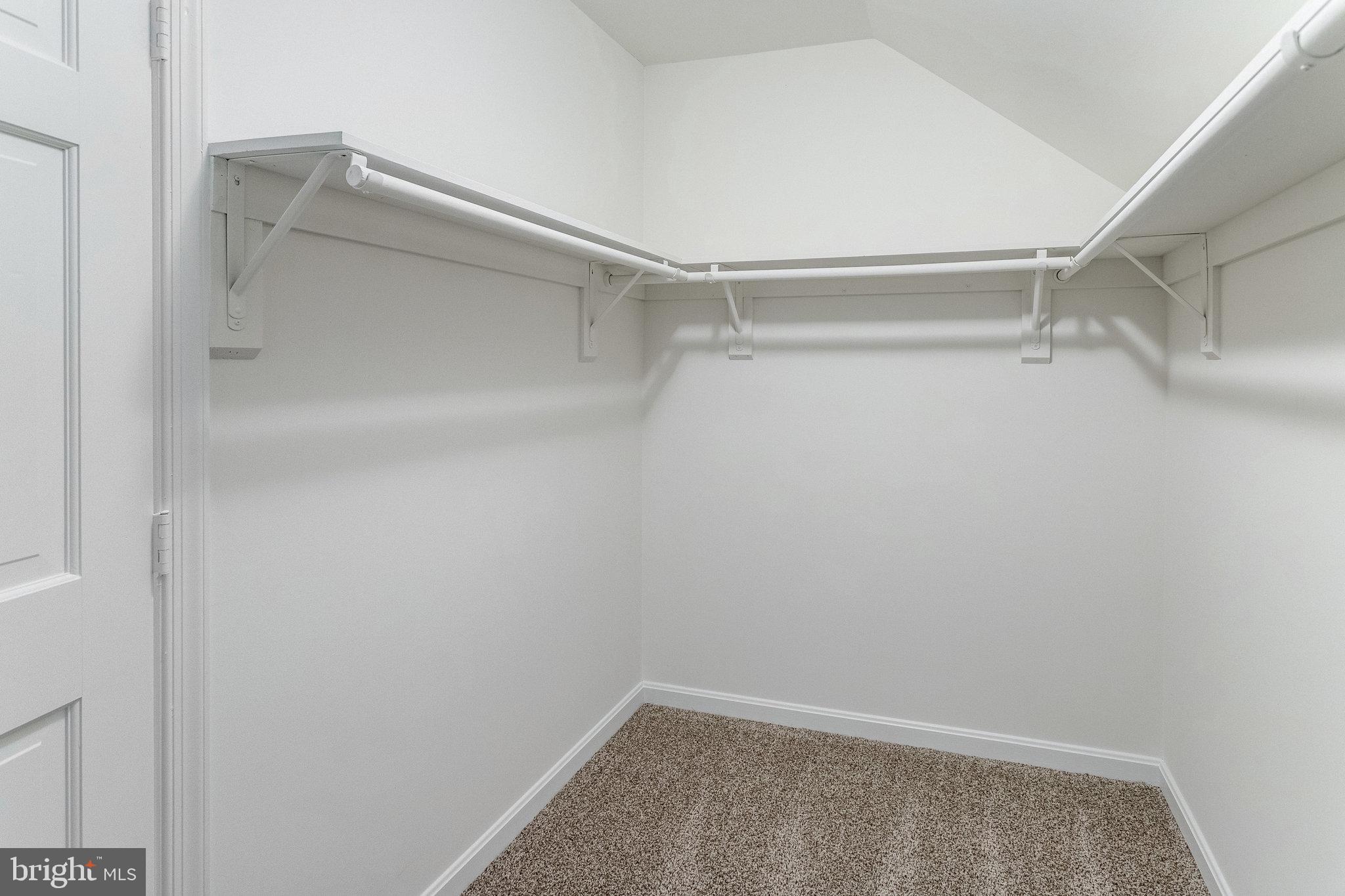 VISTA WOODS - Residential