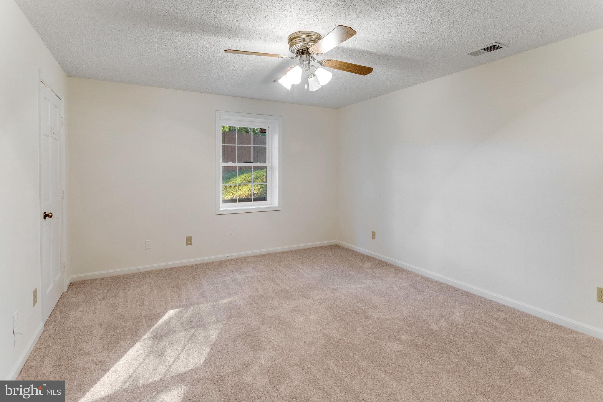 VISTA WOODS - Residential