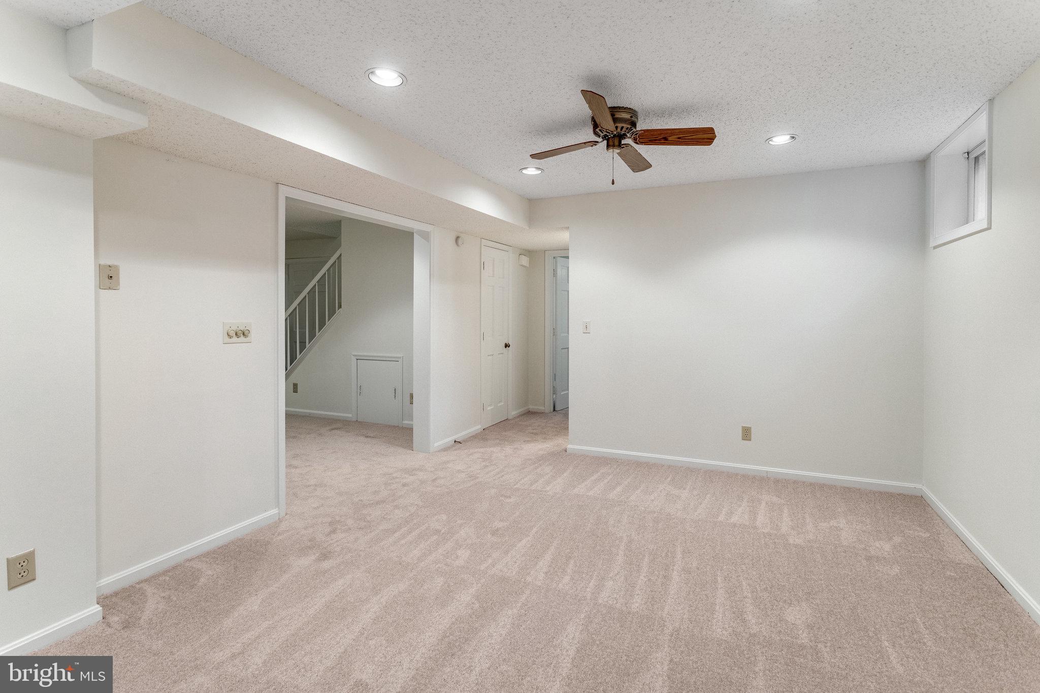 VISTA WOODS - Residential