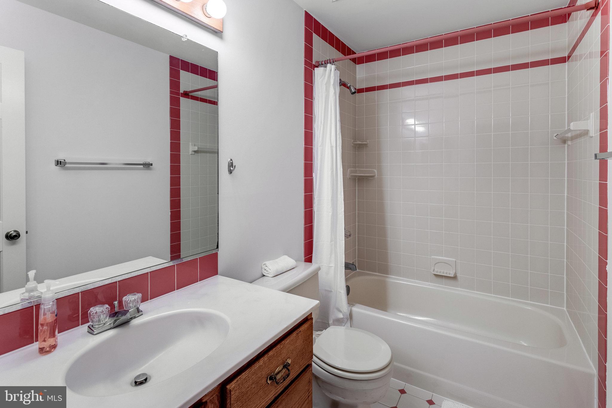 VISTA WOODS - Residential