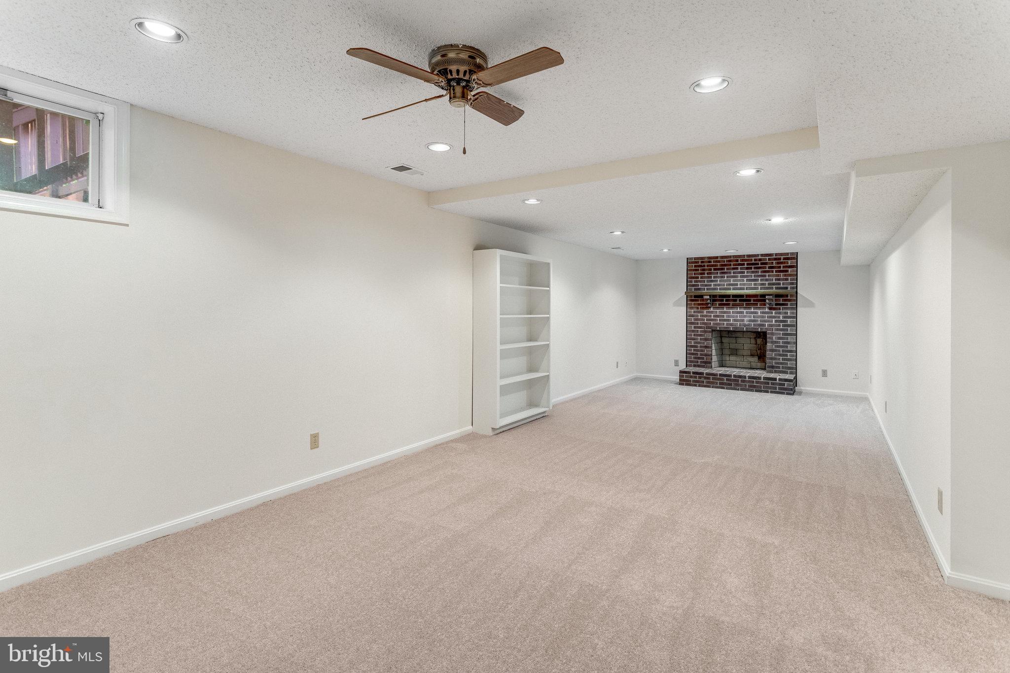 VISTA WOODS - Residential