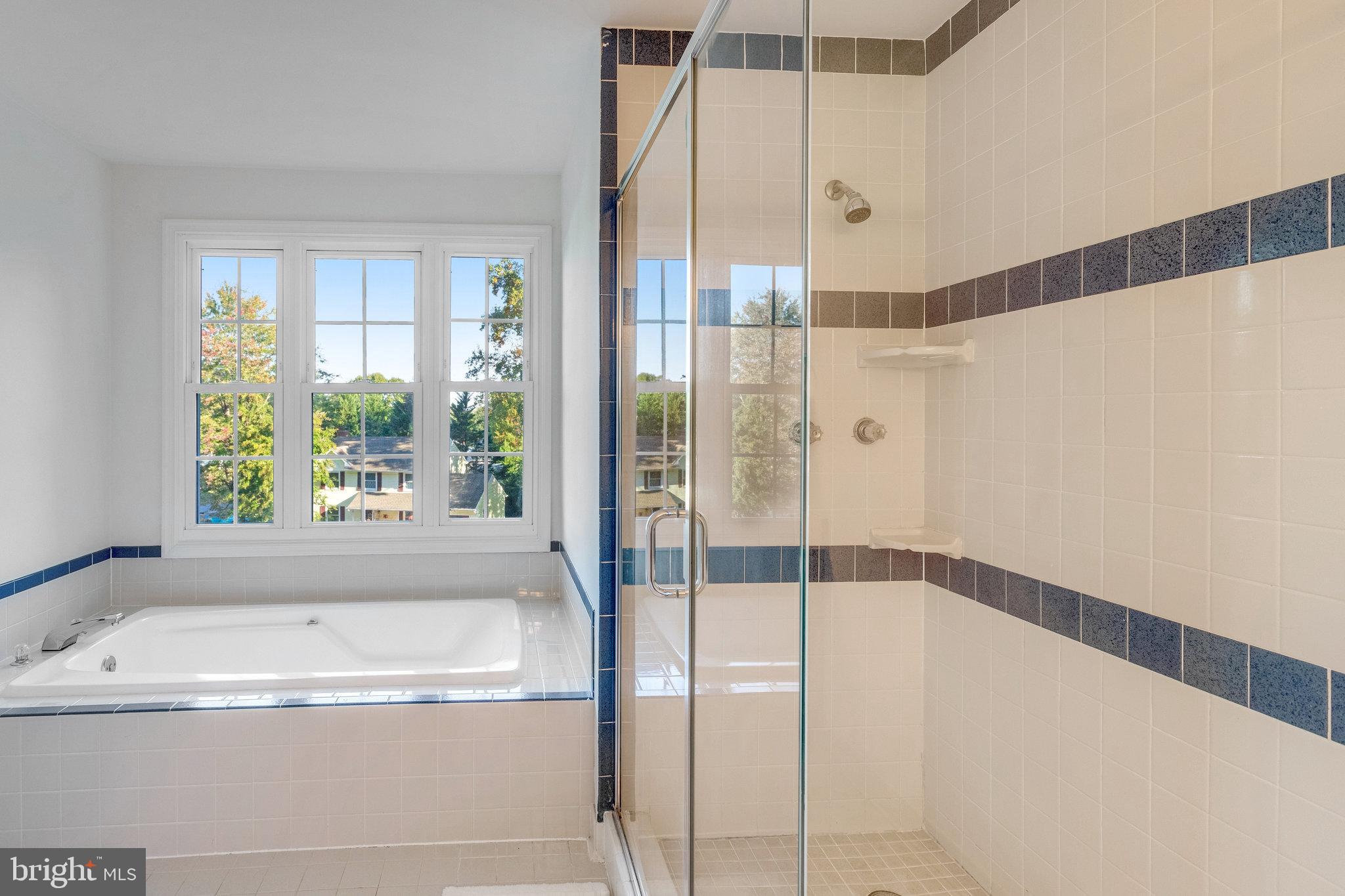 VISTA WOODS - Residential