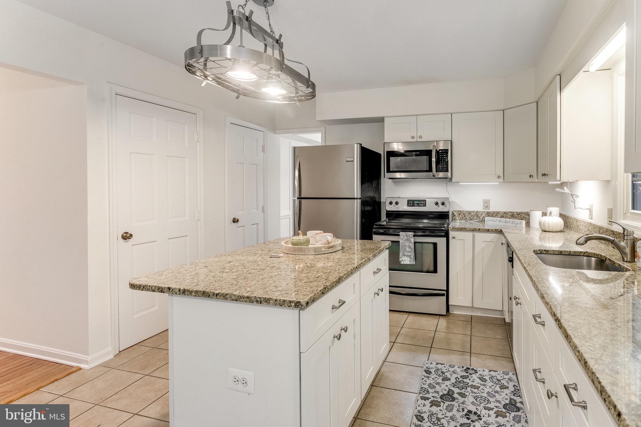 VISTA WOODS - Residential