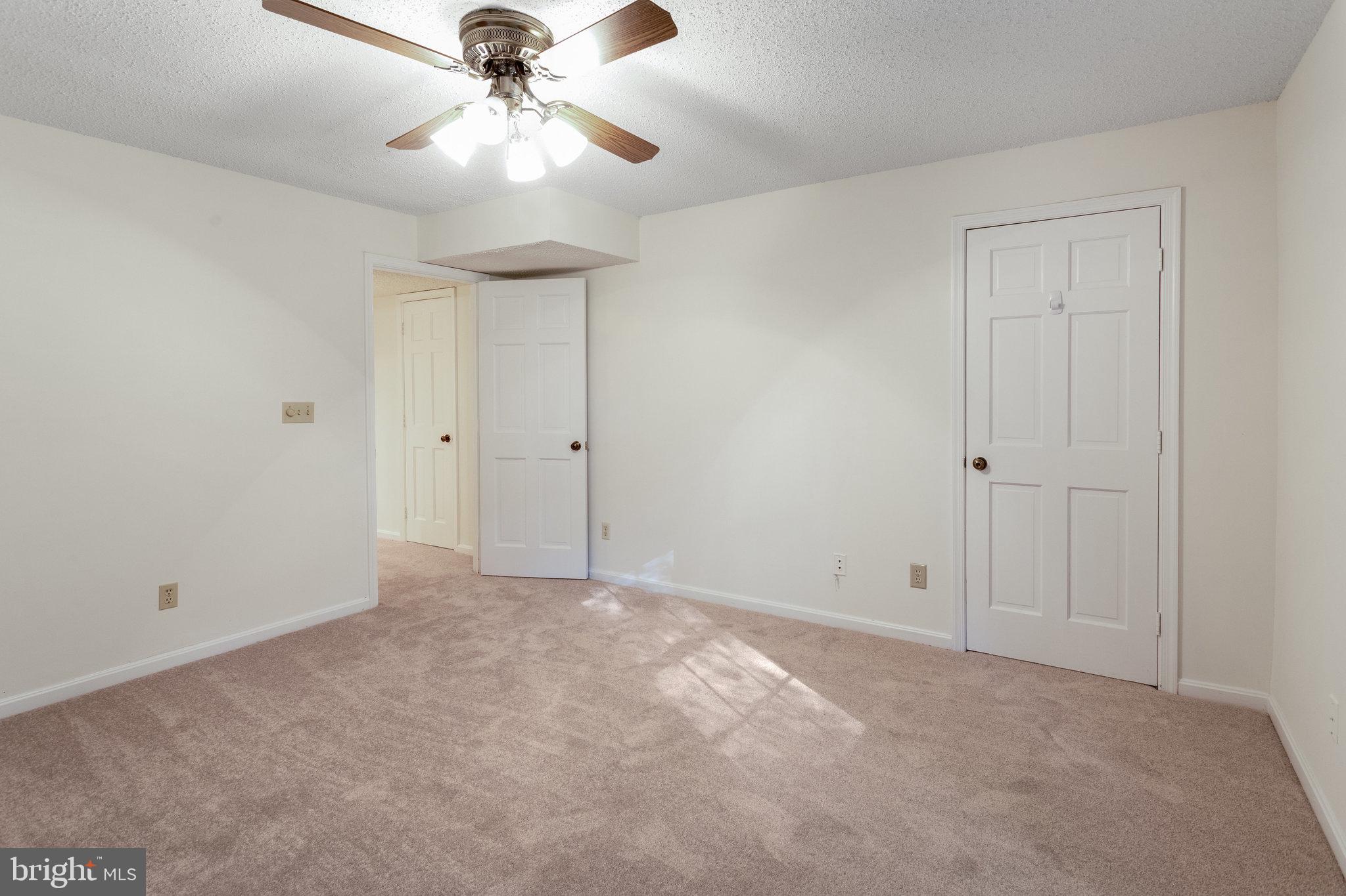 VISTA WOODS - Residential