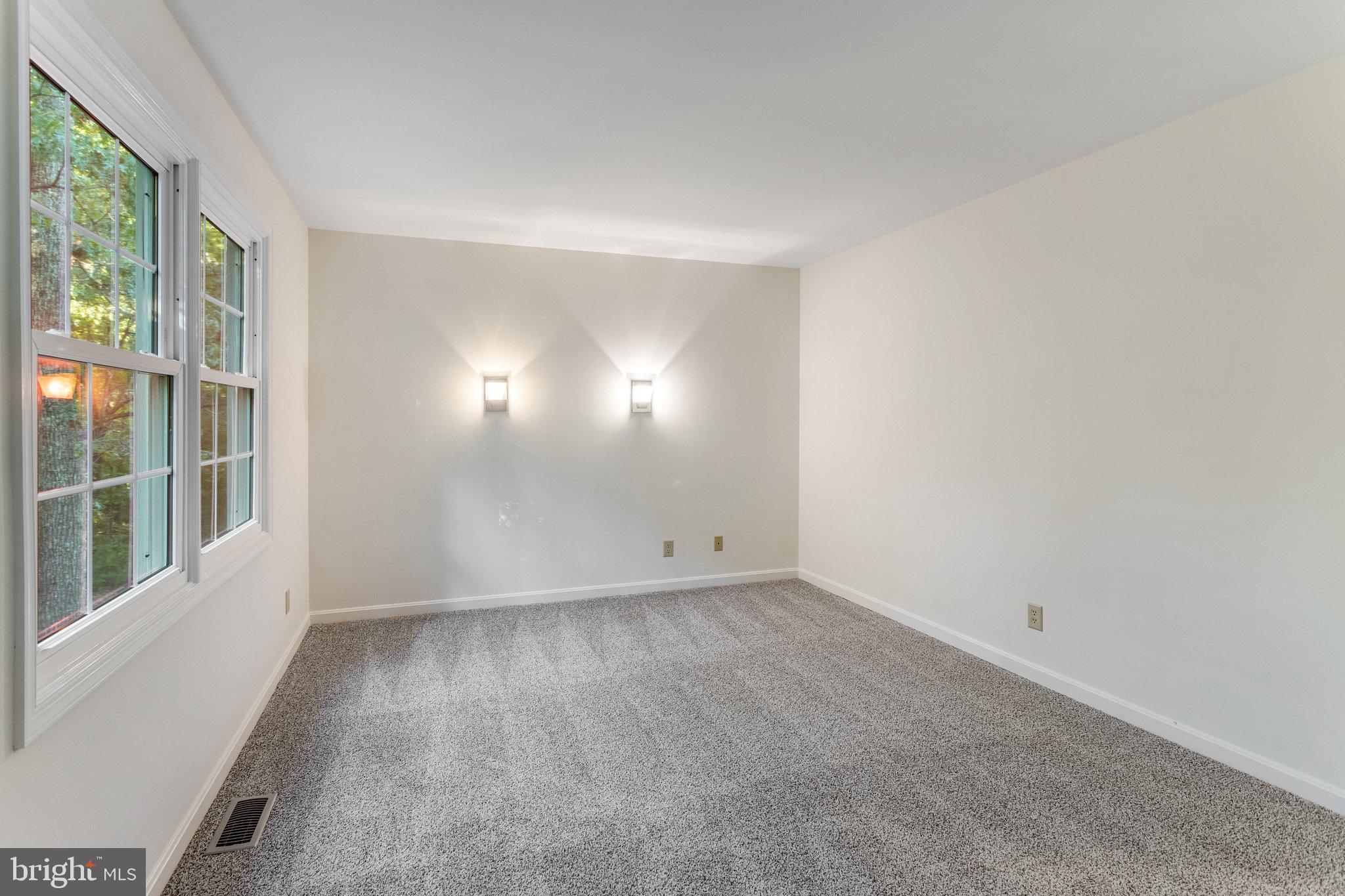 VISTA WOODS - Residential