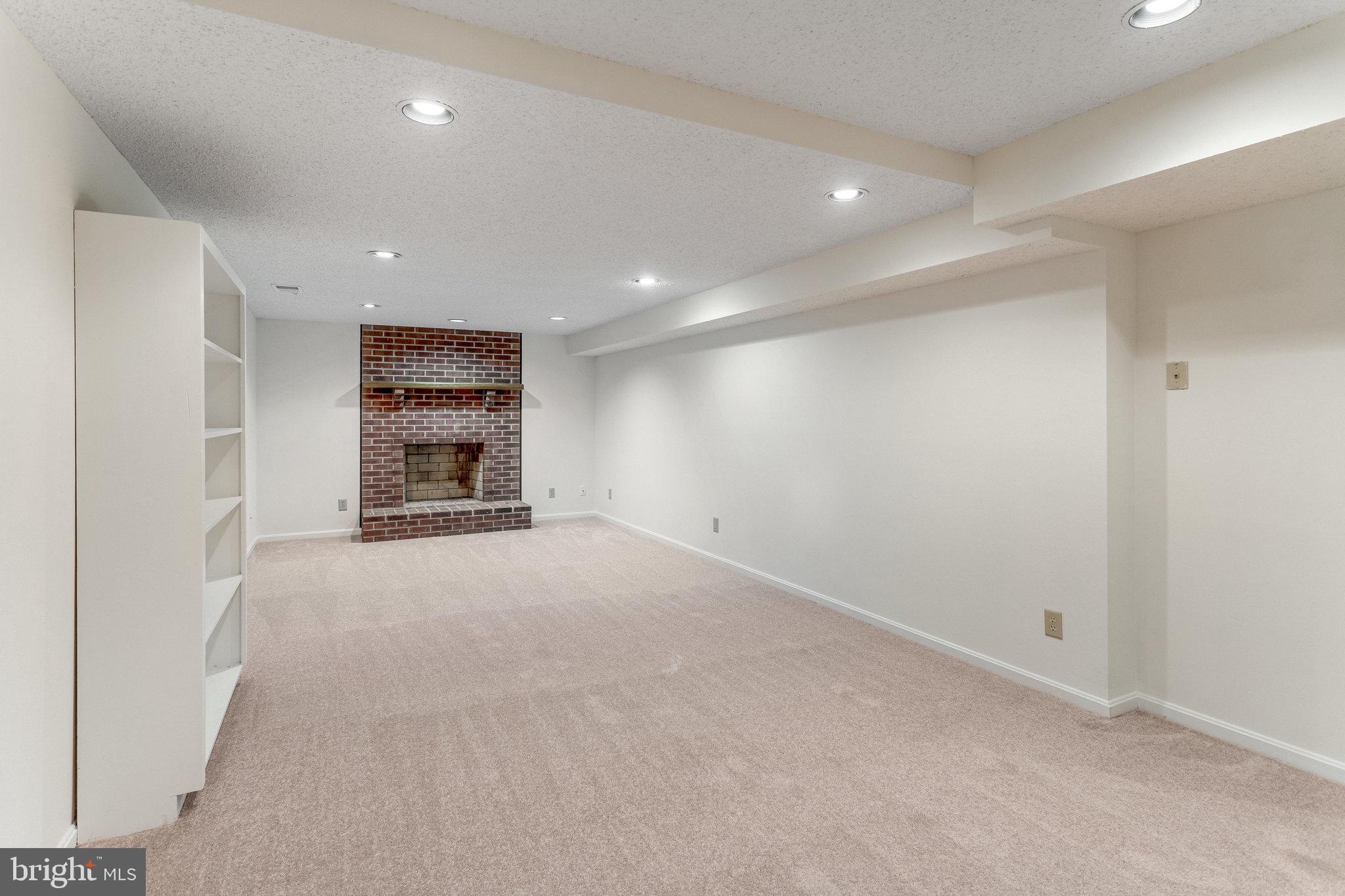 VISTA WOODS - Residential