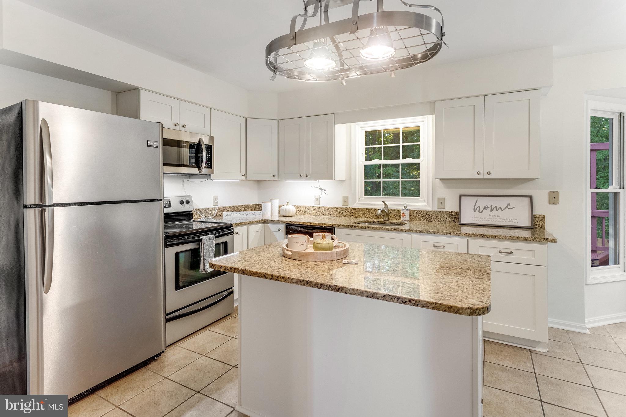 VISTA WOODS - Residential