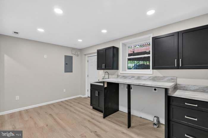 8810 BLUFFWOOD LANE