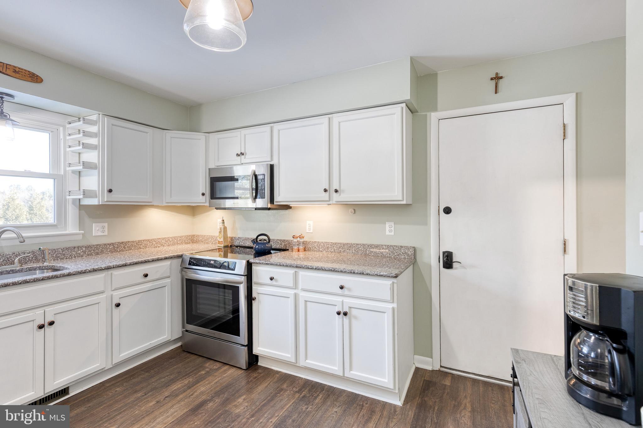 HAMPSTEAD - Residential