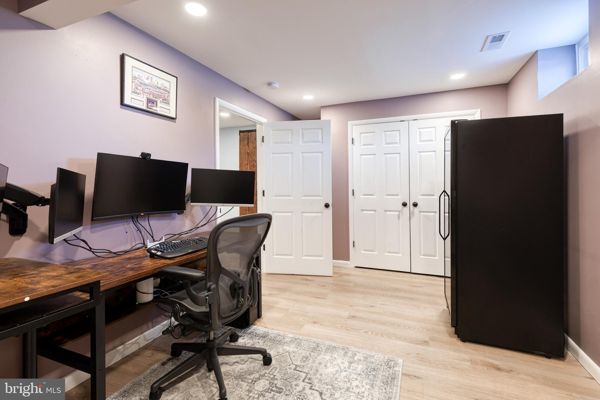 HAMPSTEAD - Residential