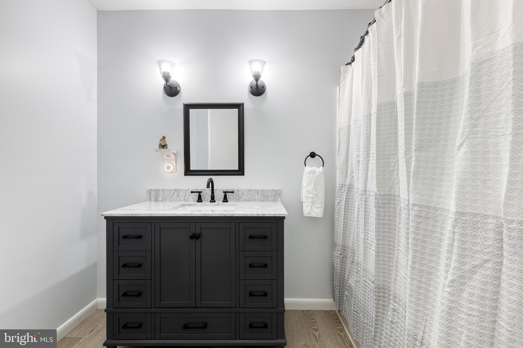 HAMPSTEAD - Residential