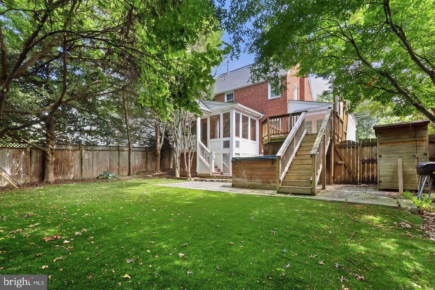 1706 N GLEBE ROAD