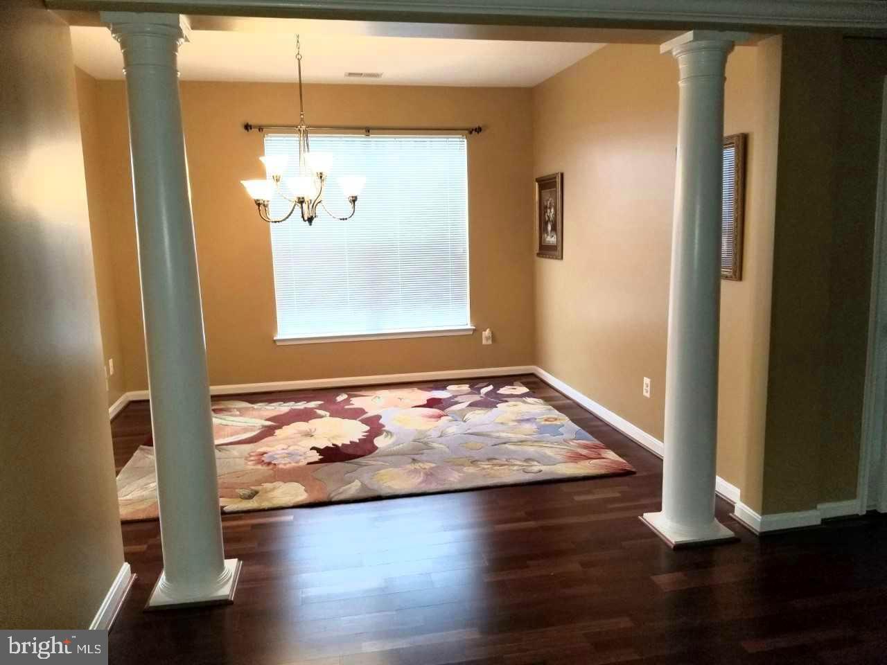 PINEY ORCHARD - Residential