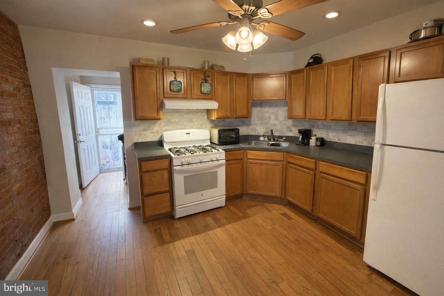 MILL HILL - Residential